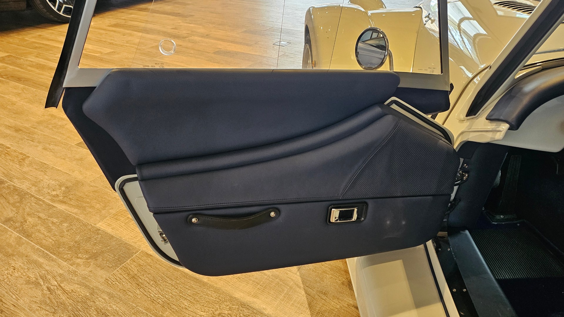 MORGAN Plus Six 3.0 Automatik-image-19