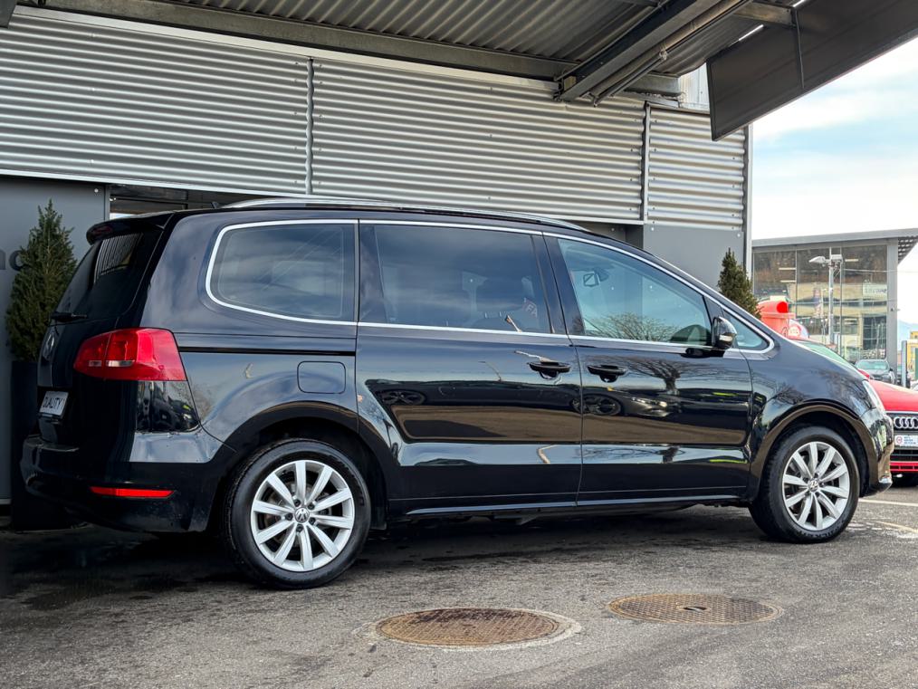 VW Sharan 2.0 TDI BlueMotion Technology Highline DSG-image-2