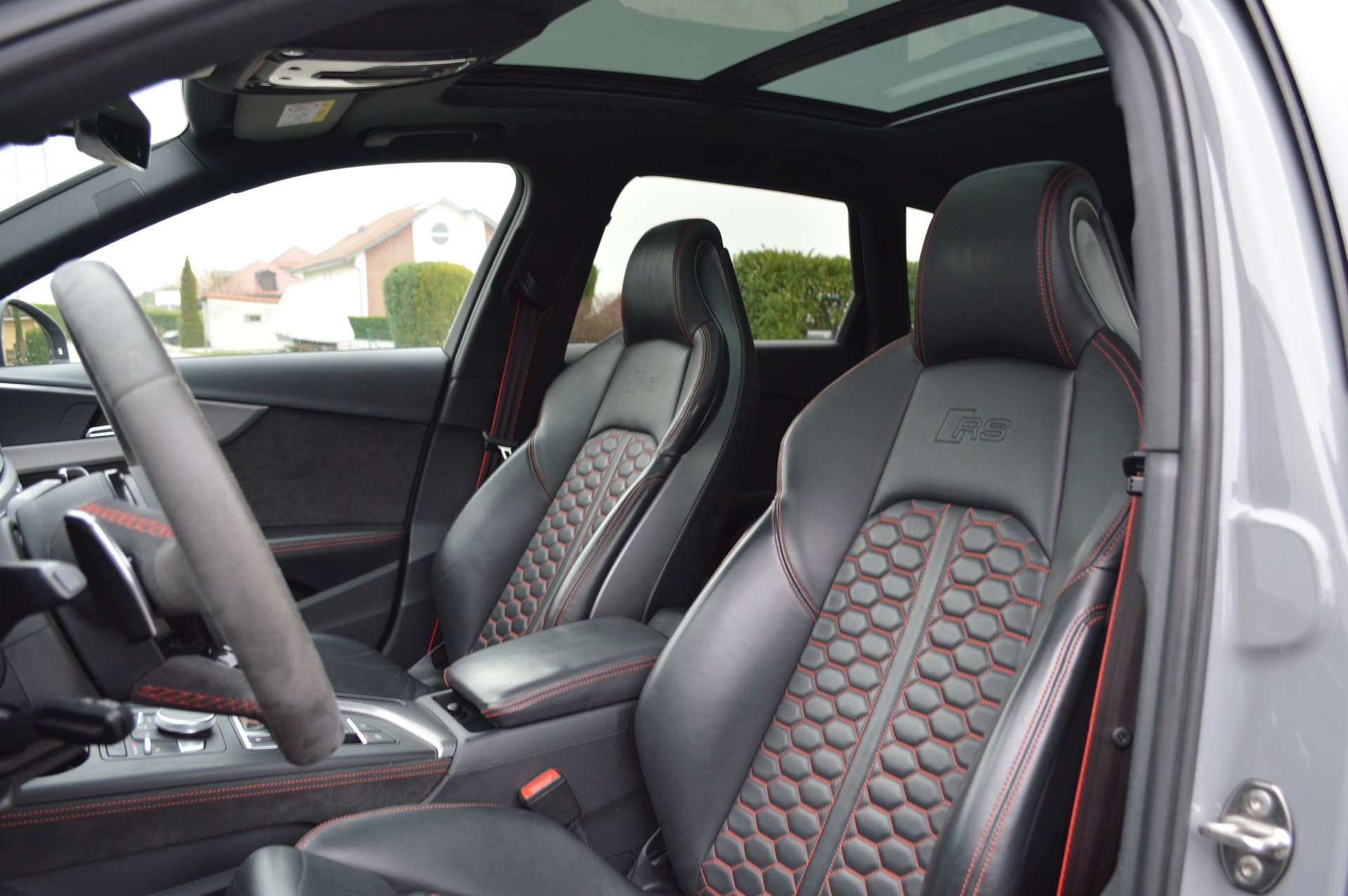 AUDI RS4 Avant 2.9 TFSI quattro tiptronic-image-15