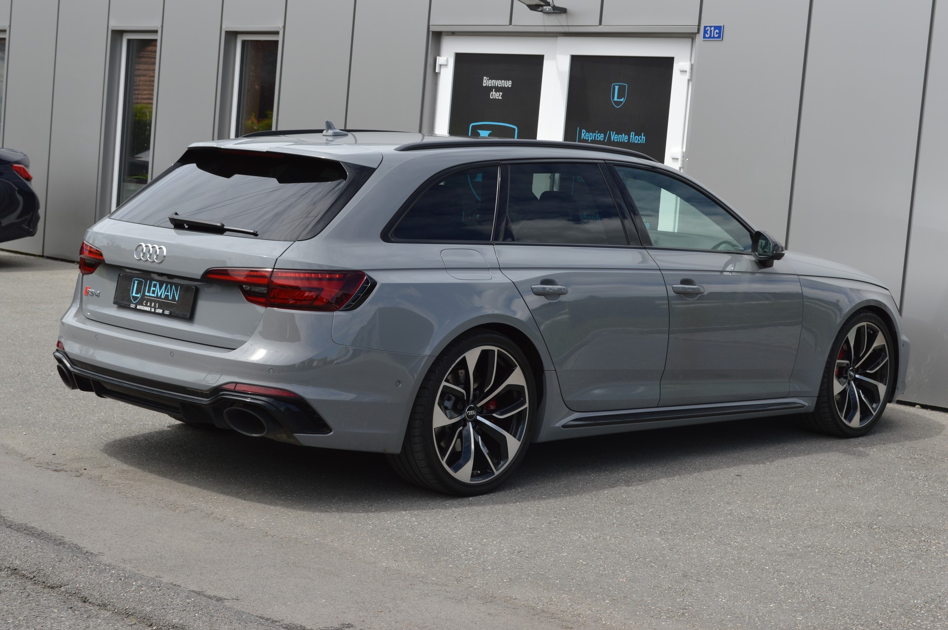 AUDI RS4 Avant 2.9 TFSI quattro tiptronic-image-4