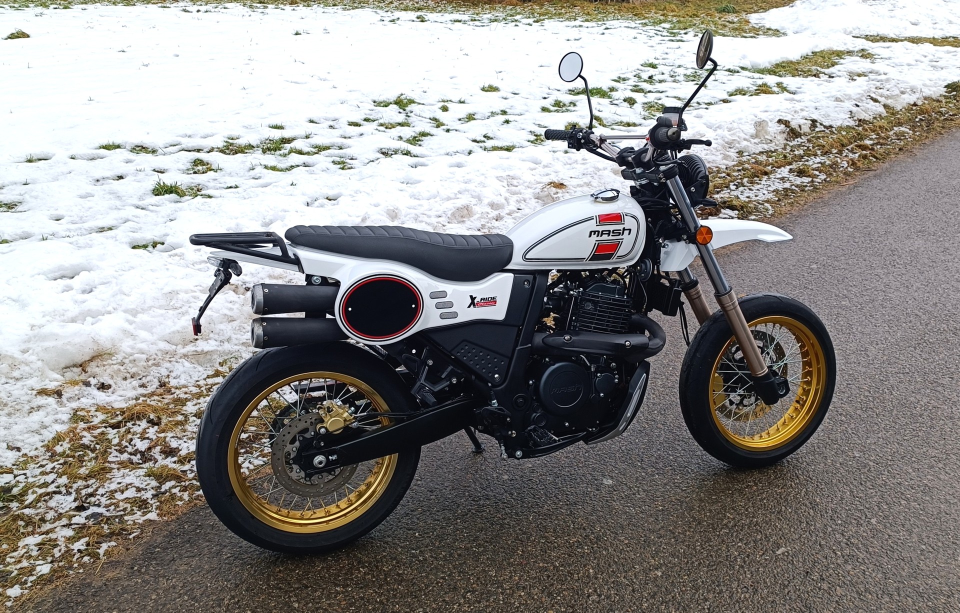 MASH 650 X-Ride-image-2
