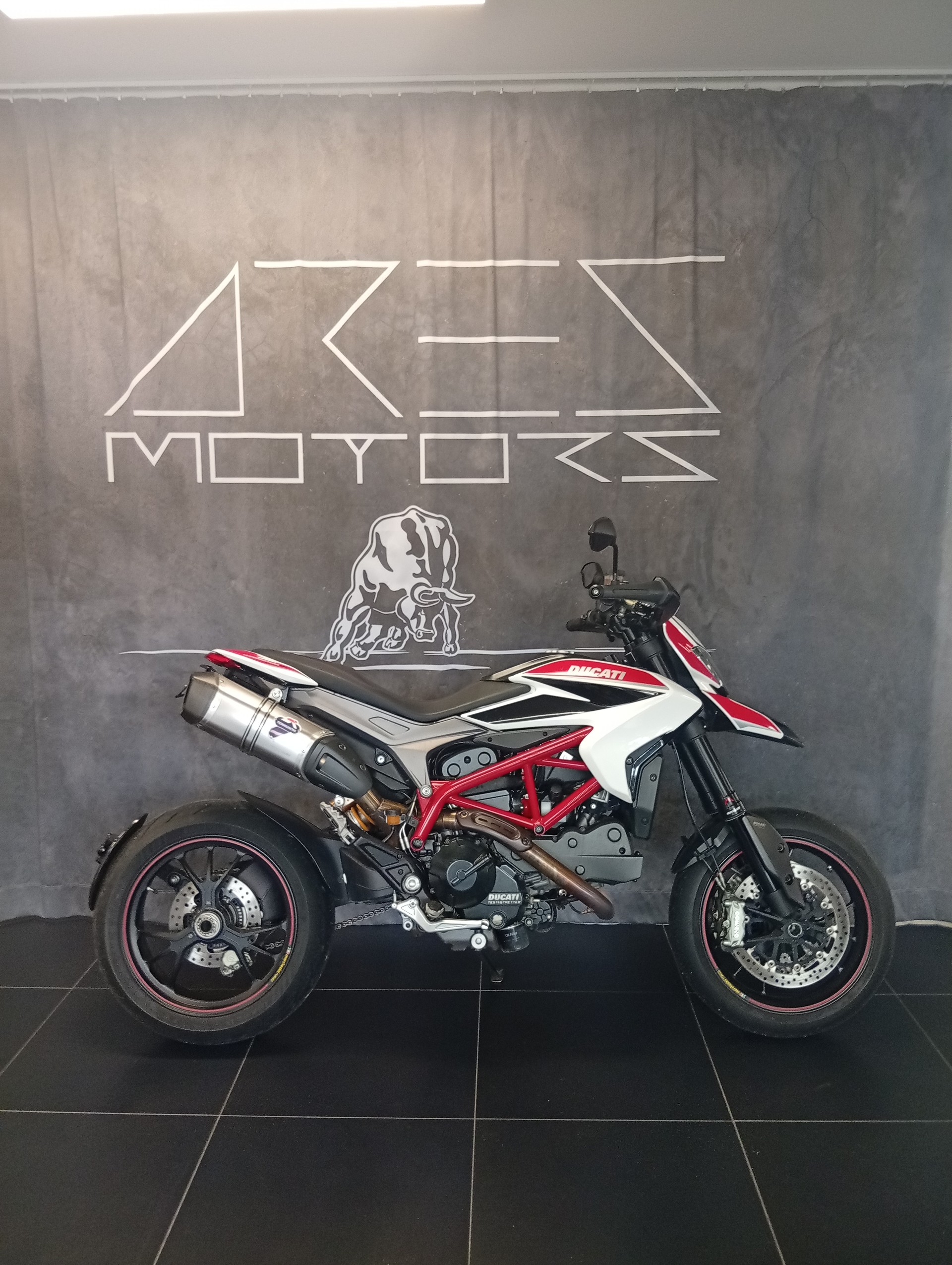 DUCATI Hypermotard 821 SP