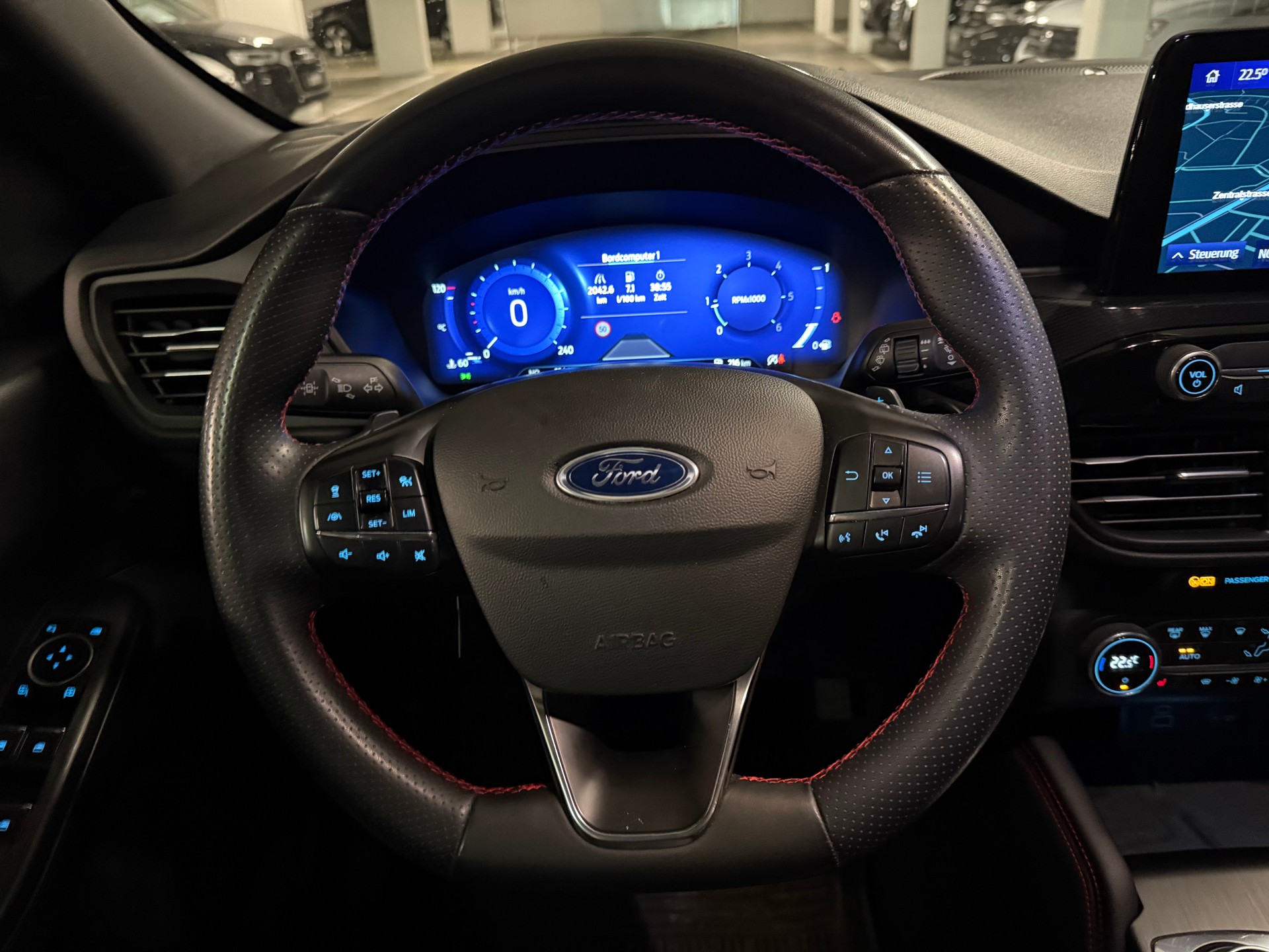 FORD Kuga 2.0 TDCi EcoBlue ST-Line X 4WD-image-13