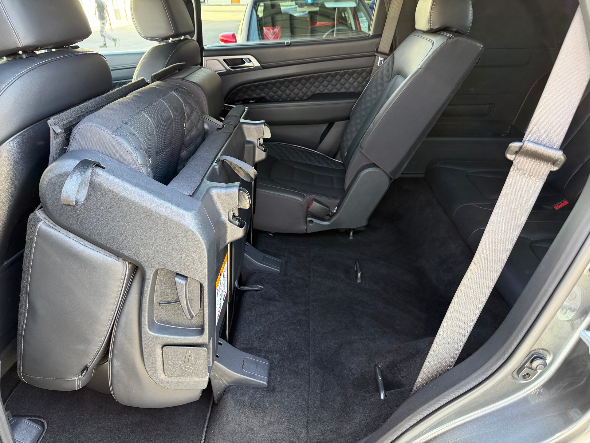 KGM-SsangYong Rexton 2.2 CRDi 7 Pl. Sapphire 4WD AT-image-14