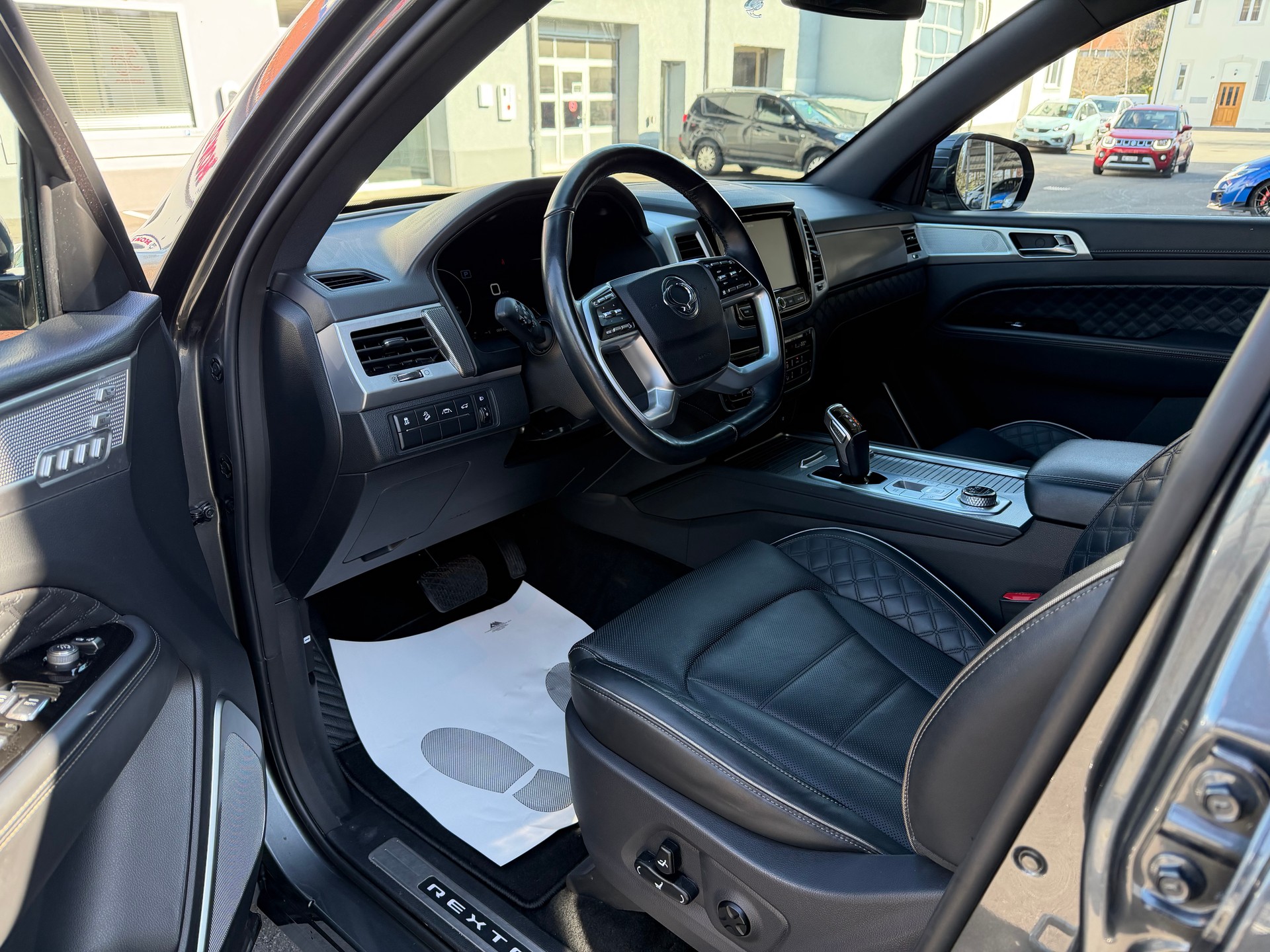 KGM-SsangYong Rexton 2.2 CRDi 7 Pl. Sapphire 4WD AT-image-6