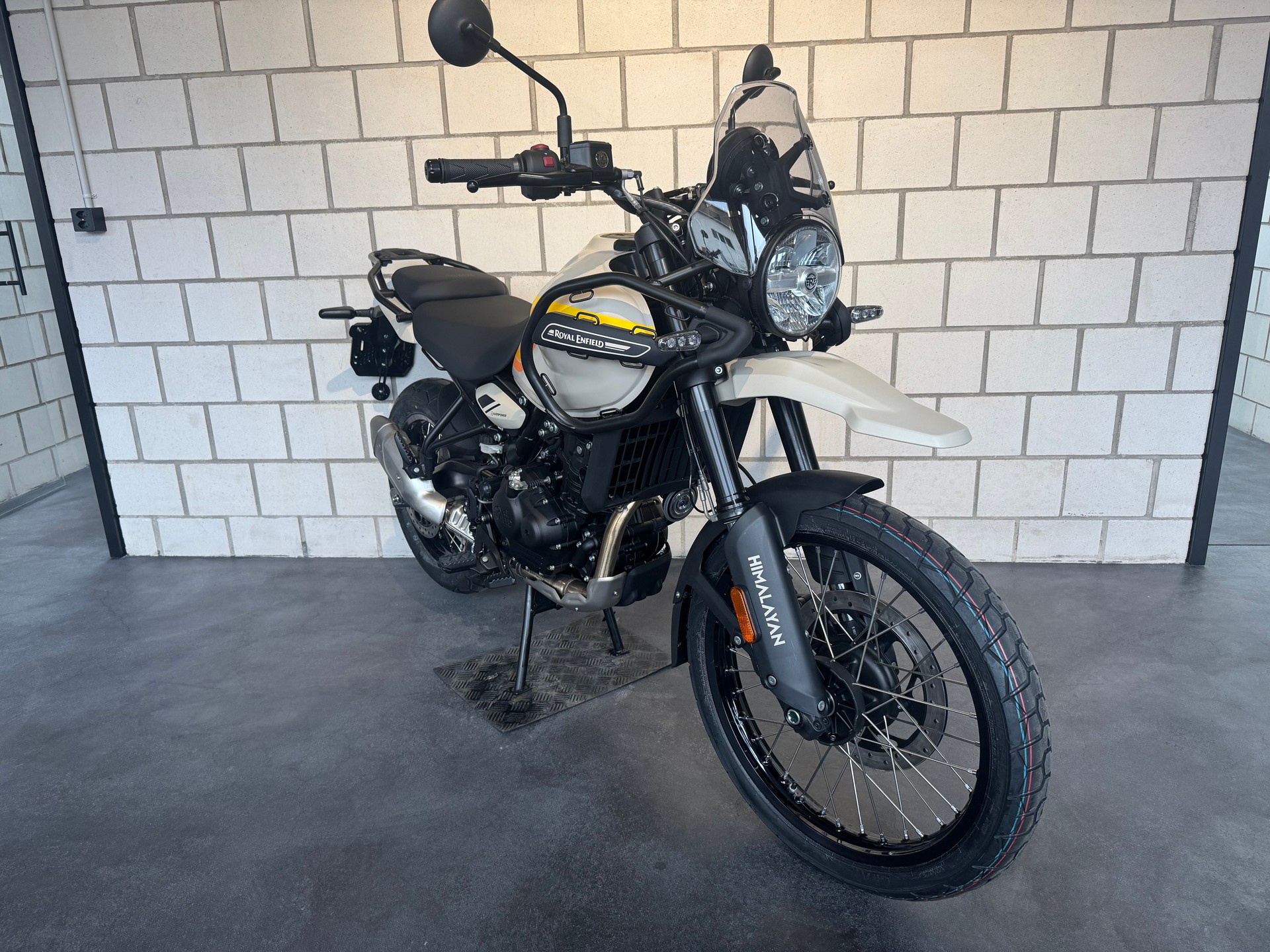 ROYAL ENFIELD HIMALAYAN 452 "SUNSET"-showroom-element-2