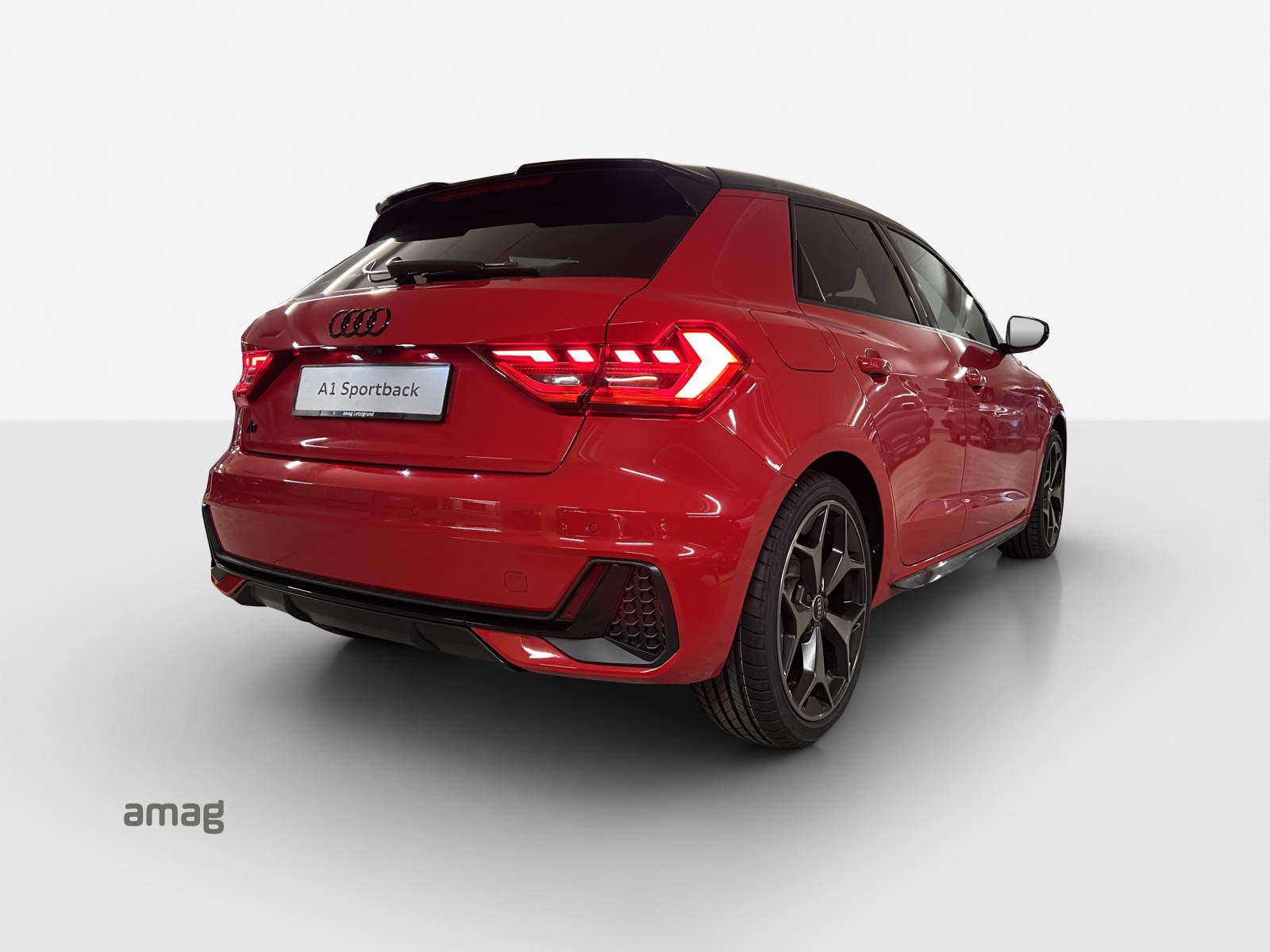 AUDI A1 Sportback 30 TFSI S Line Attraction S-tronic-image-4