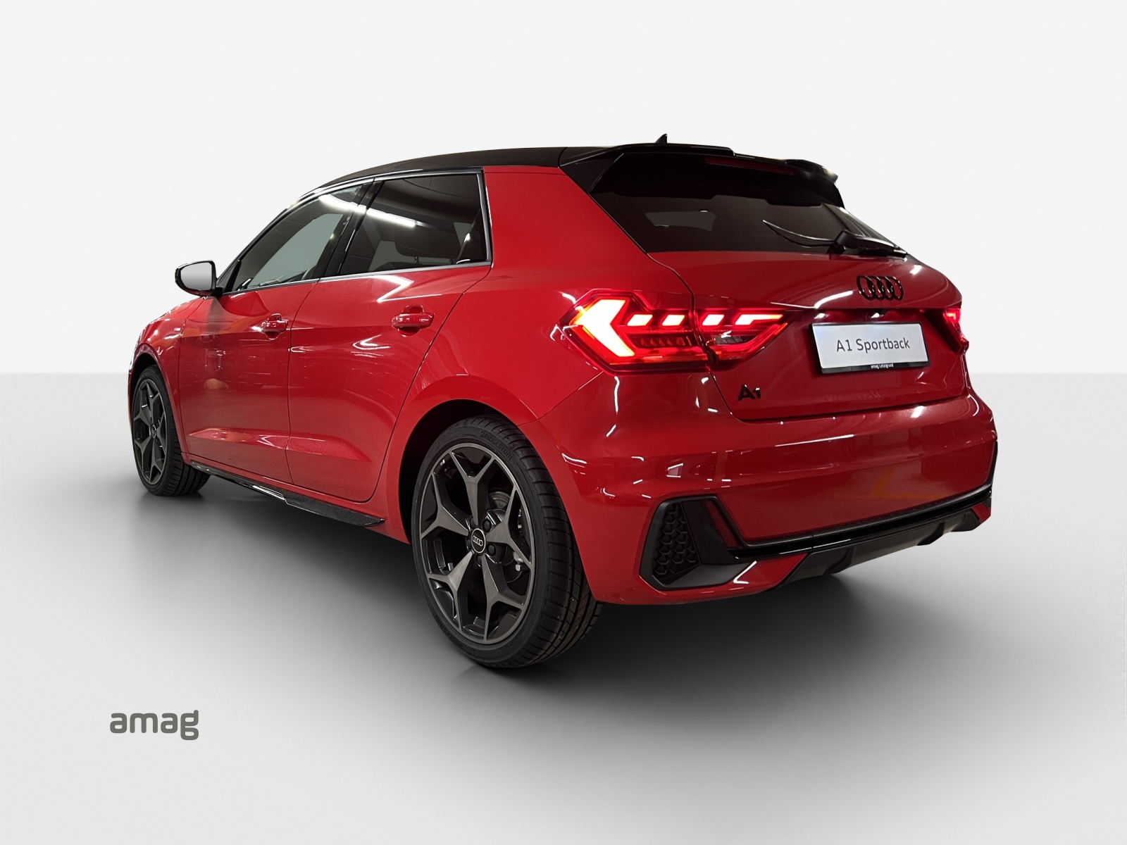 AUDI A1 Sportback 30 TFSI S Line Attraction S-tronic-image-2