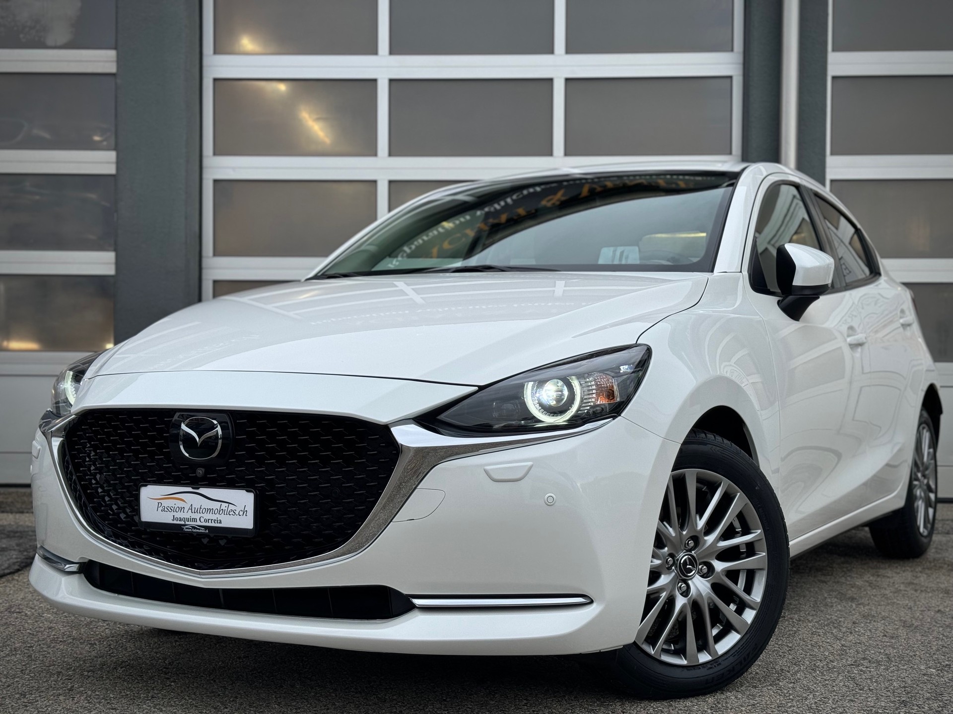 MAZDA 2 SKYACTIV-G 90 Revolution Automat - Véhicule Suisse (CH)