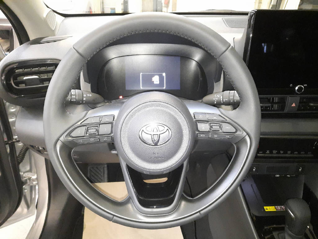 TOYOTA Yaris 1.5 VVT-i HSD Trend-image-7