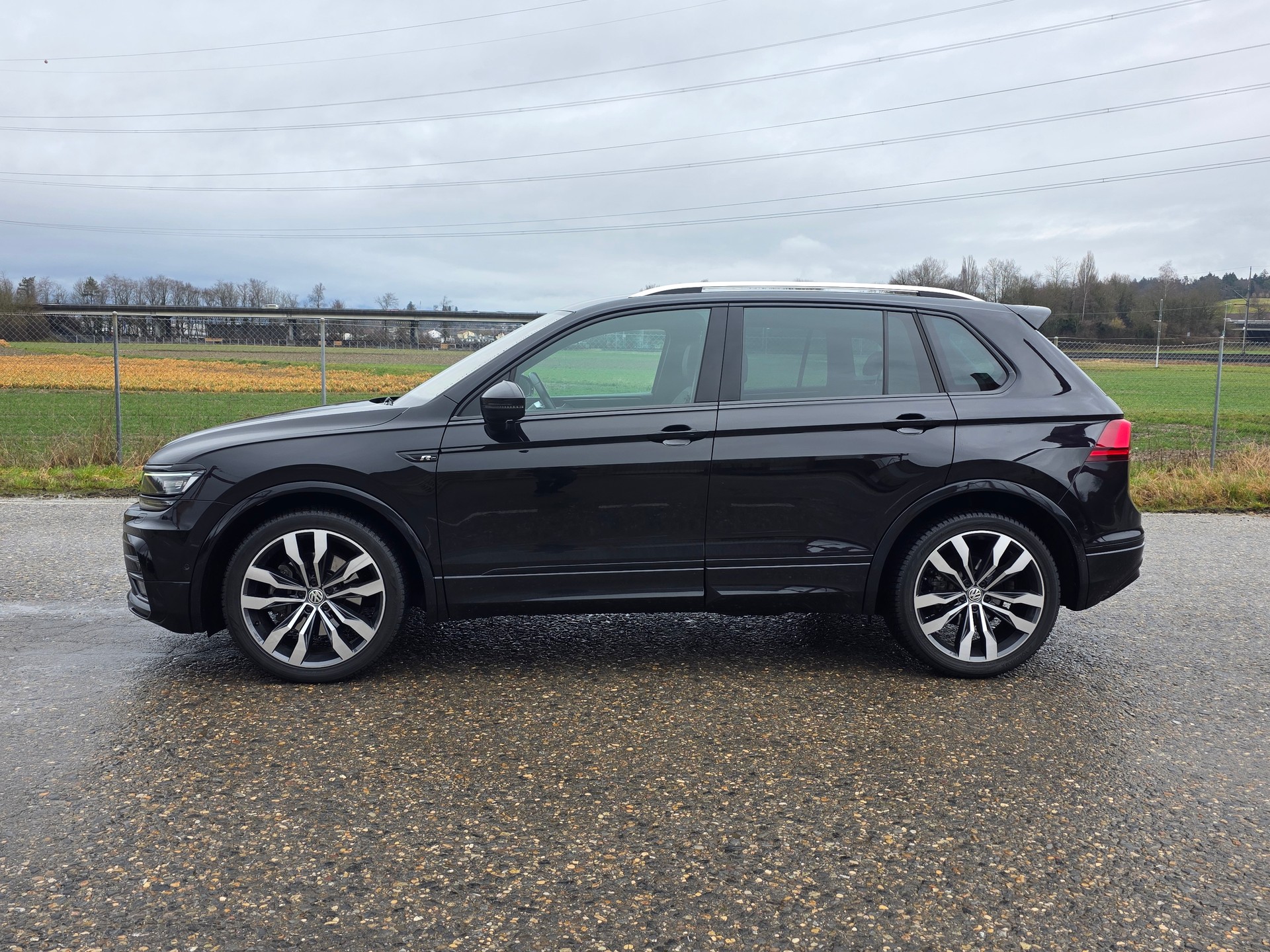 VW Tiguan 2.0TSI Highline / R-Line 4Motion DSG-image-2