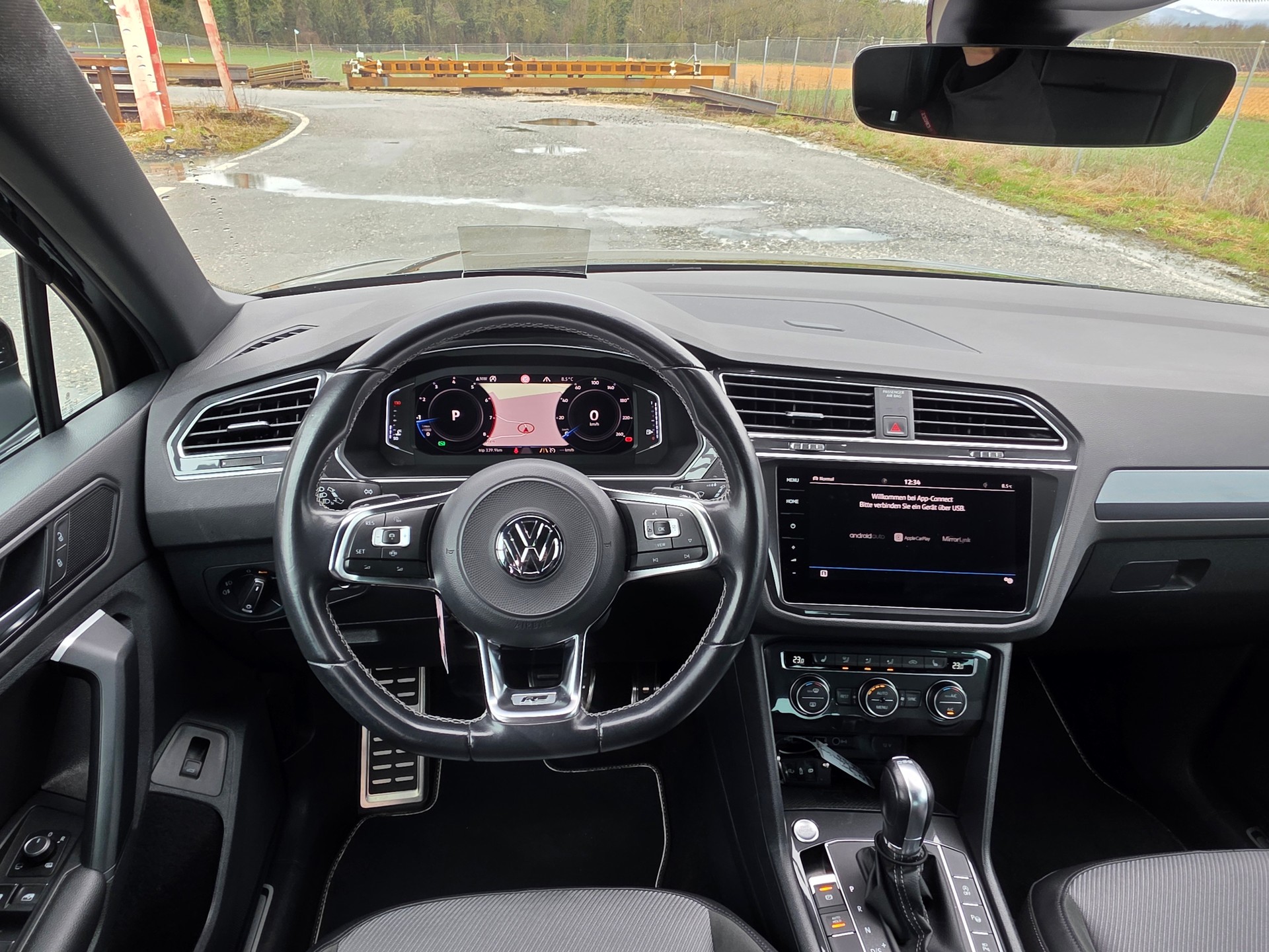 VW Tiguan 2.0TSI Highline / R-Line 4Motion DSG-image-12