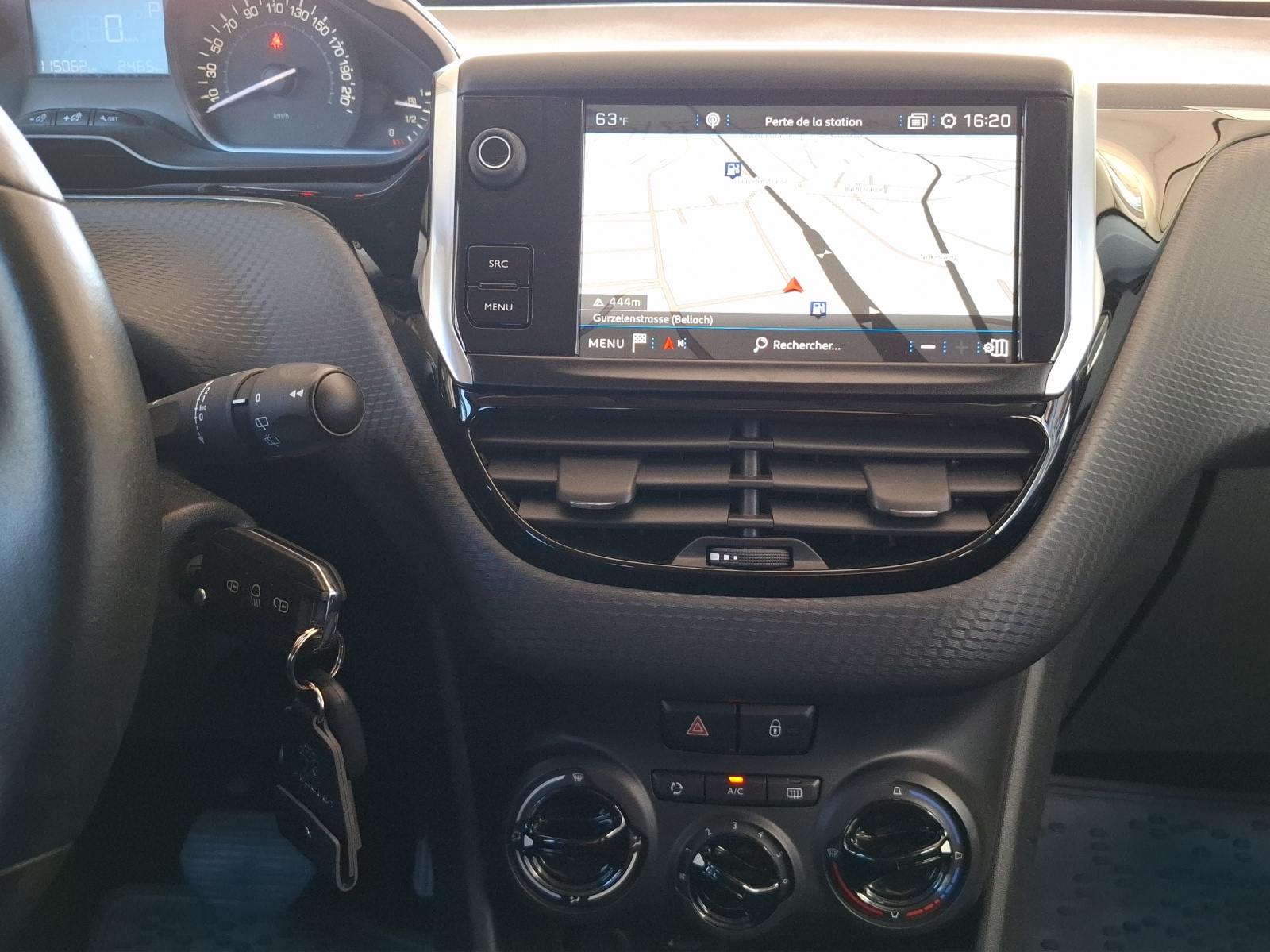 PEUGEOT 208 1.2 PureTech Style EAT6 // Zahnriemen und Wasserpumpe ersetzt mit 96800 km-image-12