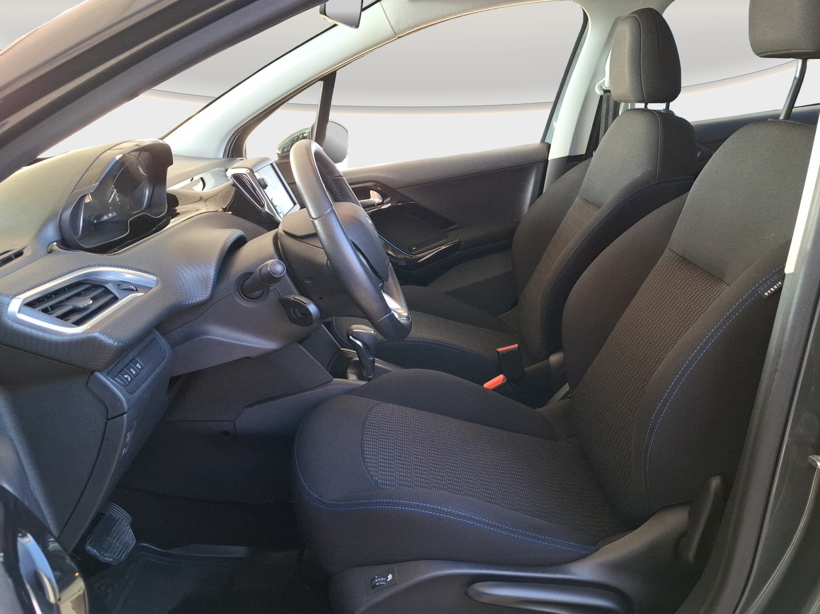 PEUGEOT 208 1.2 PureTech Style EAT6 // Zahnriemen und Wasserpumpe ersetzt mit 96800 km-image-7
