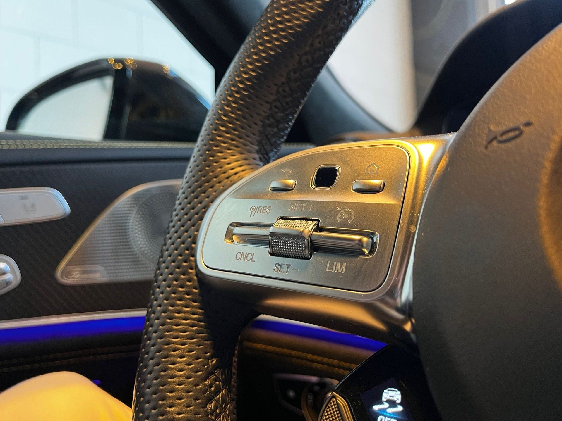 MERCEDES-BENZ AMG GT 4 63 4Matic+-image-22