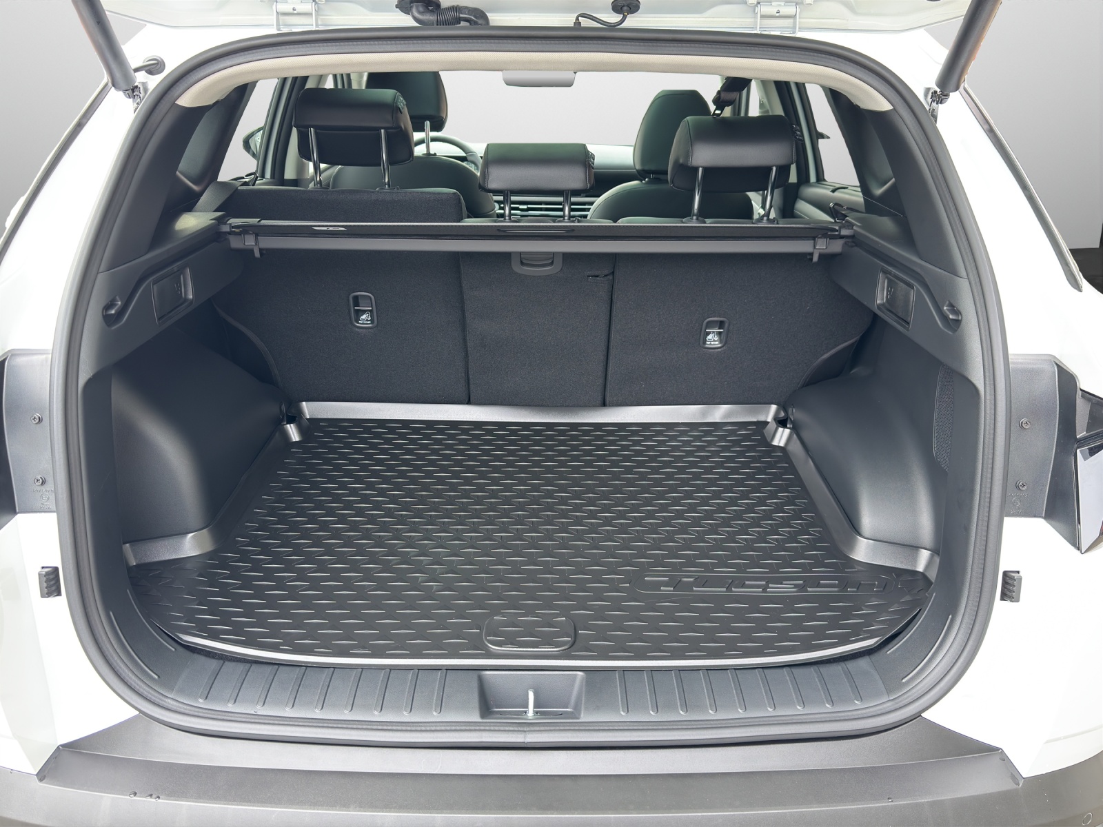 HYUNDAI Tucson 1.6 T-GDi HEV Vertex Swiss Edition 4WD MY26-image-15