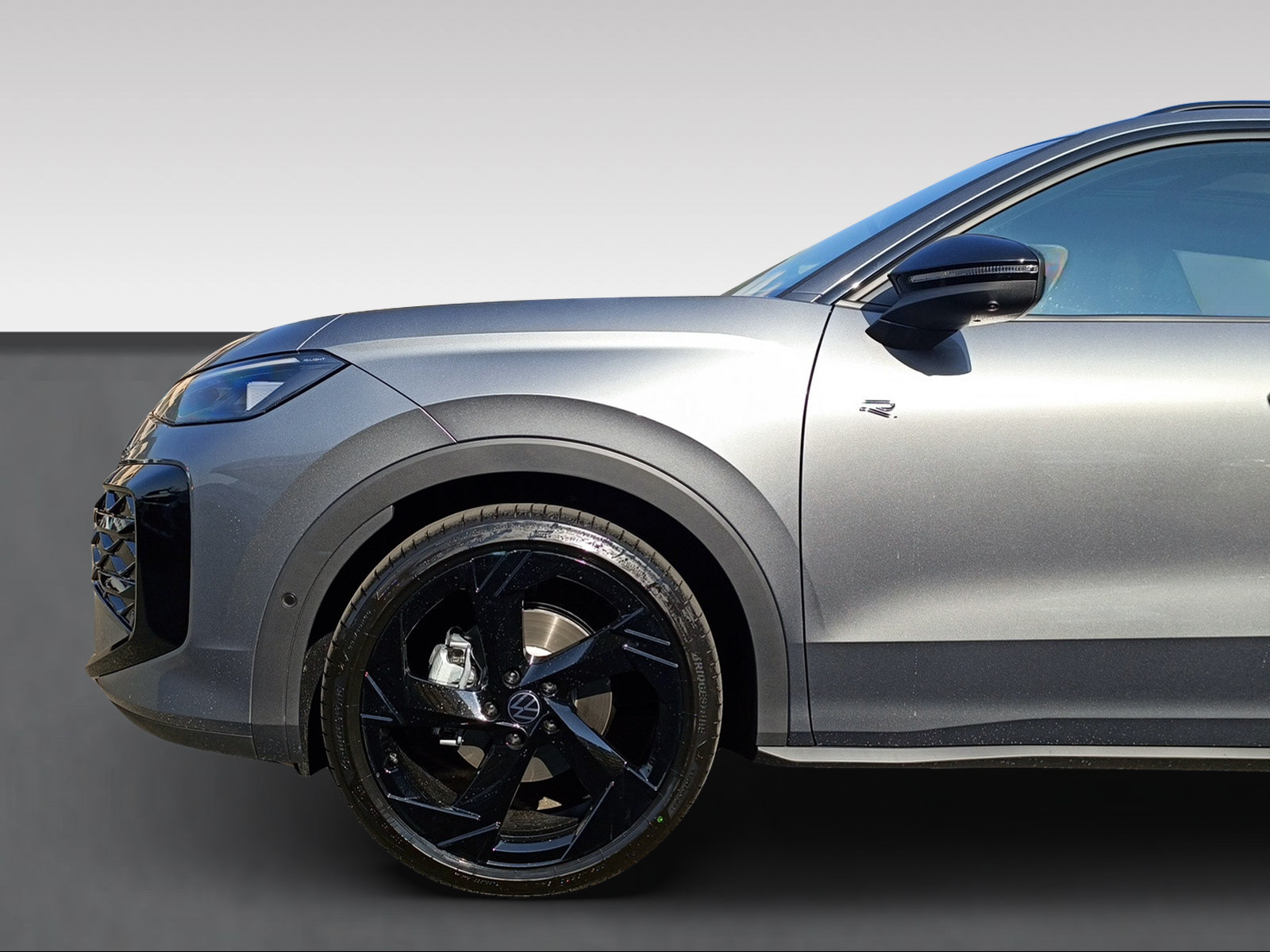 VW T-Roc 1.5 eTSI mHEV R-Line DSG-image-2