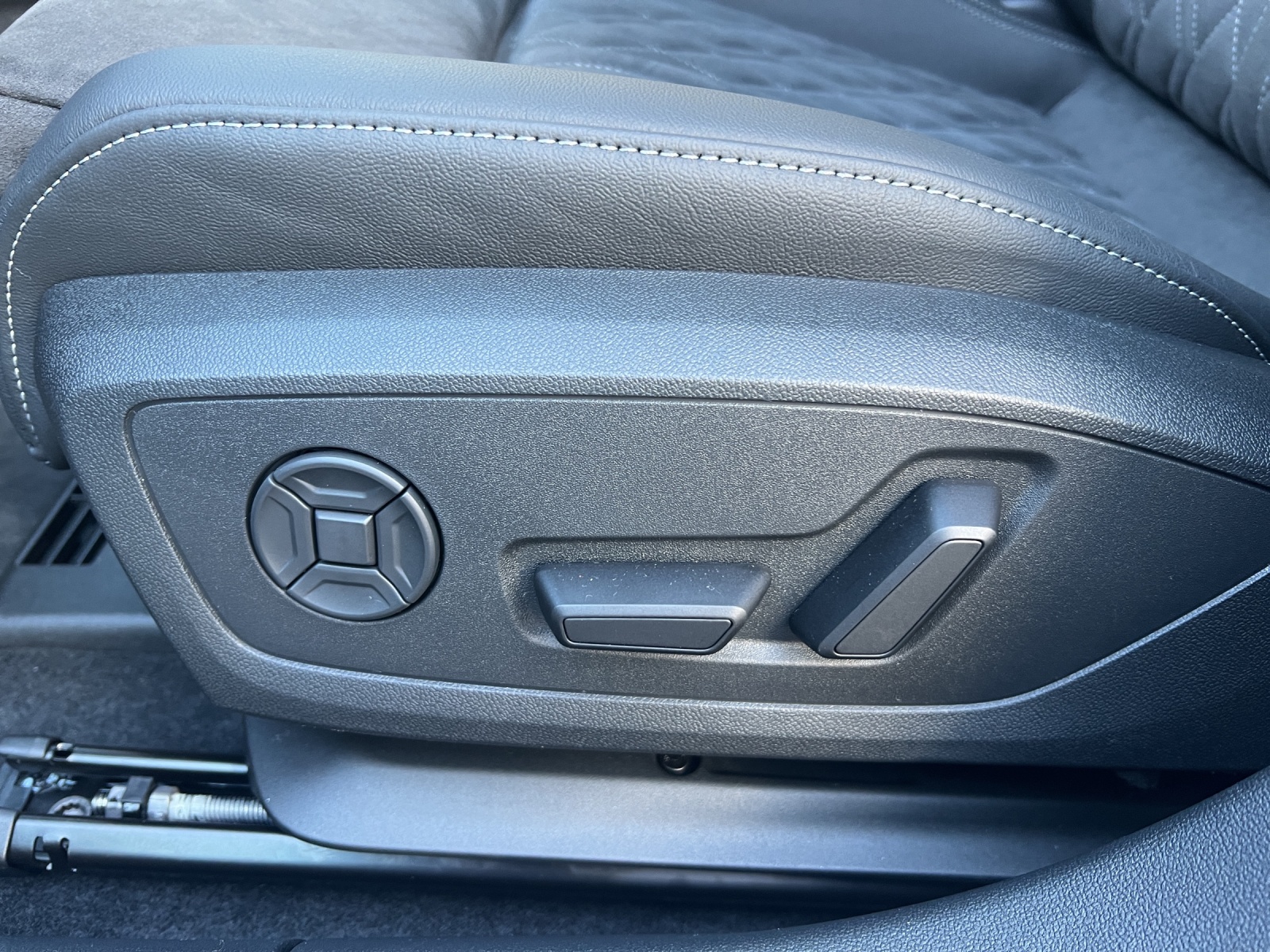 AUDI A3 allstreet TFSI 110 kW Attraction S tronic-image-14