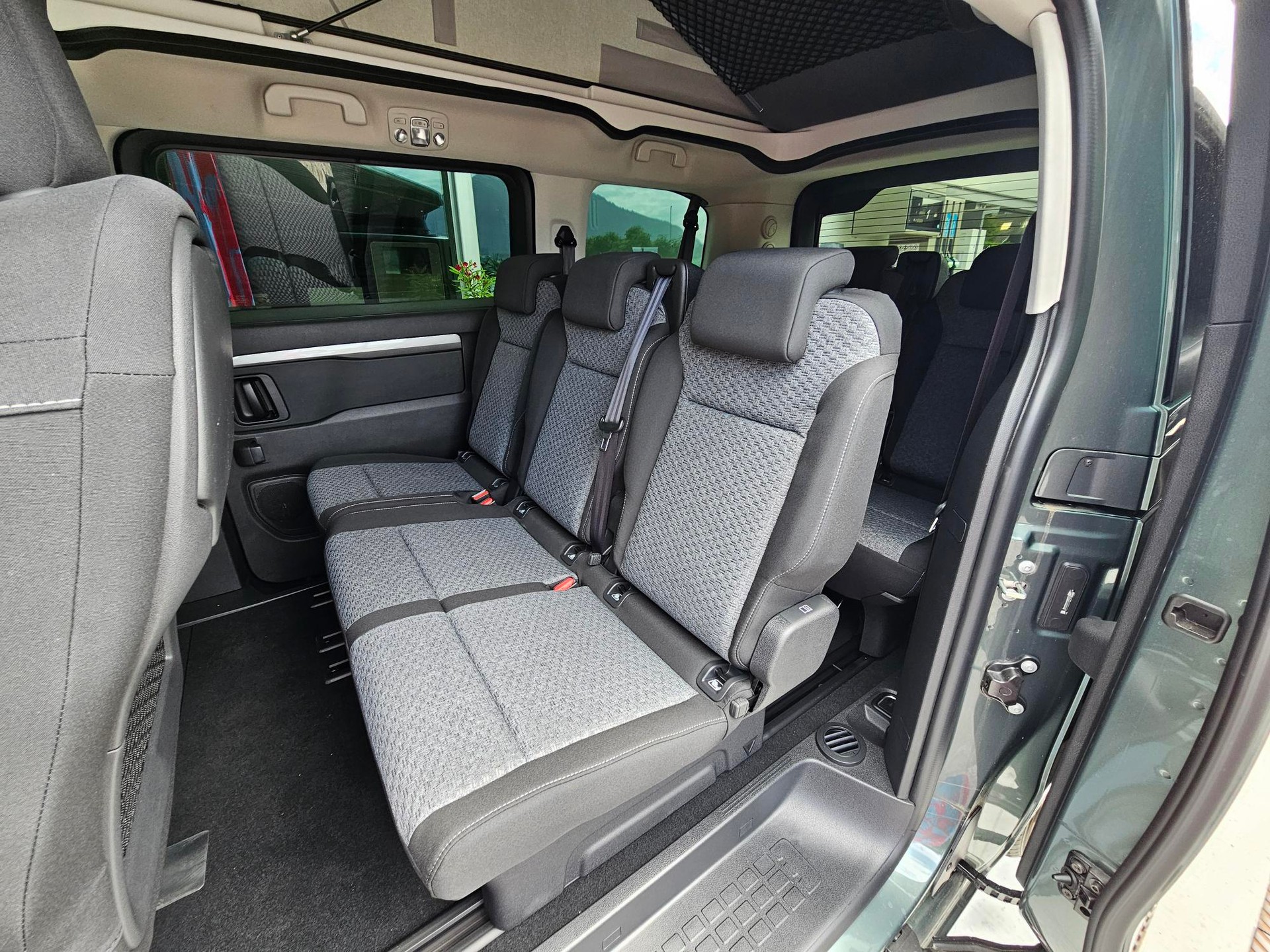 PÖSSL NEW Spacetourer Vanster 2.0 Blue HDi 180-image-6