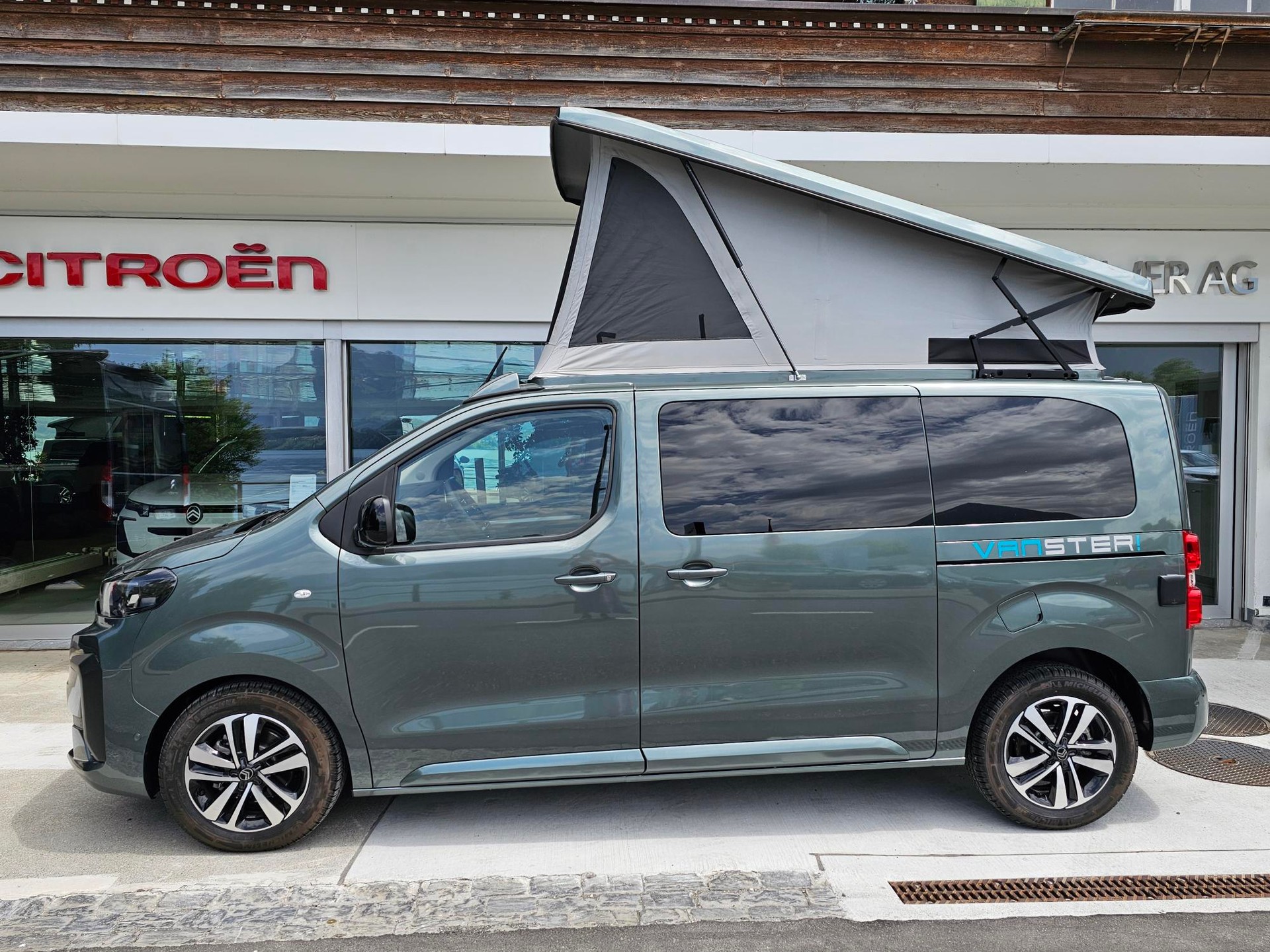 PÖSSL NEW Spacetourer Vanster 2.0 Blue HDi 180-image-1