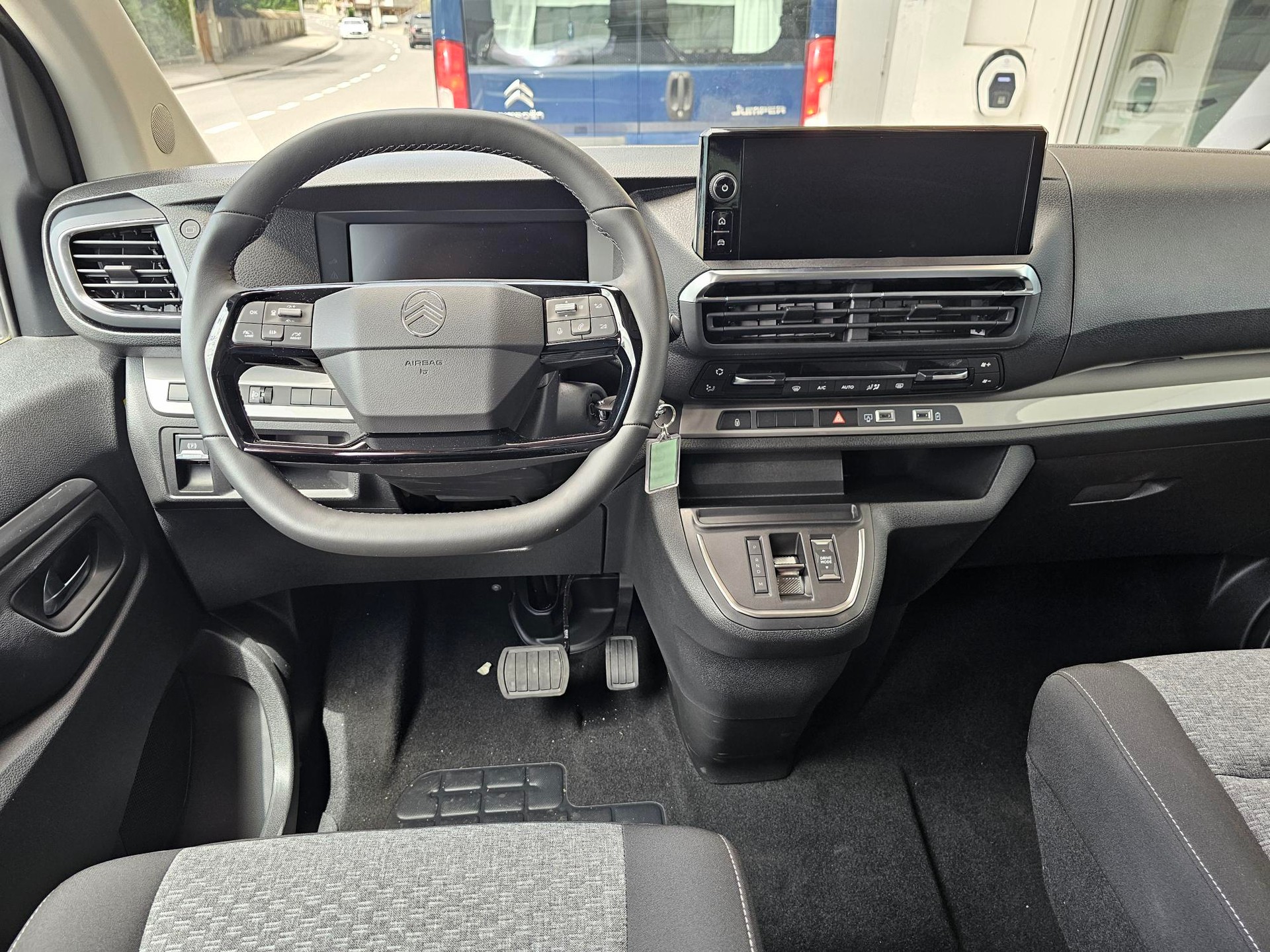 PÖSSL NEW Spacetourer Vanster 2.0 Blue HDi 180-image-3