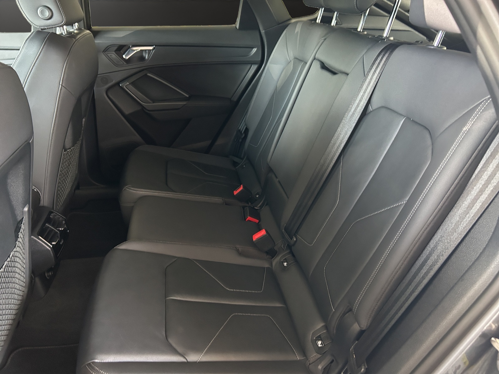 AUDI Q3 Sportback 45 TFSI e S line Attraction S-tronic-image-11