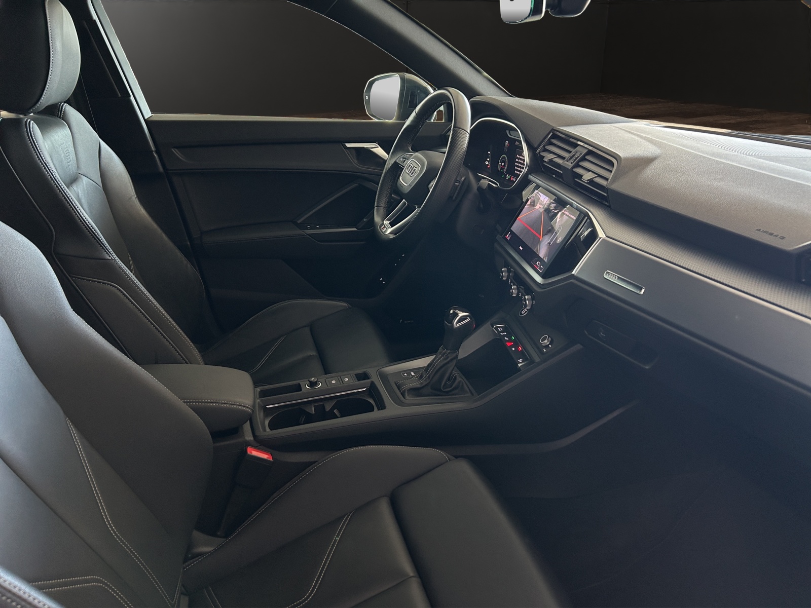 AUDI Q3 Sportback 45 TFSI e S line Attraction S-tronic-image-15