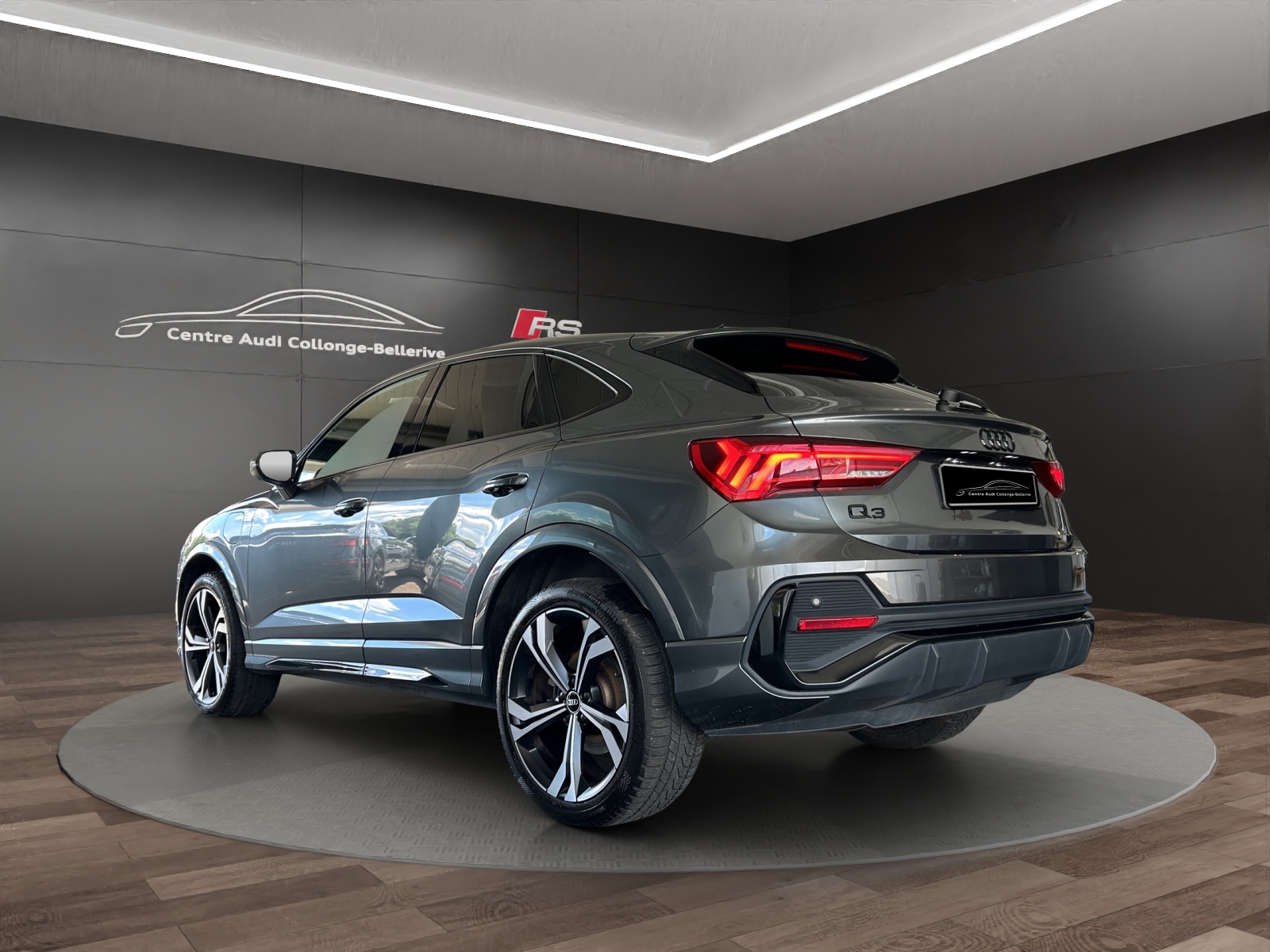 AUDI Q3 Sportback 45 TFSI e S line Attraction S-tronic-image-3