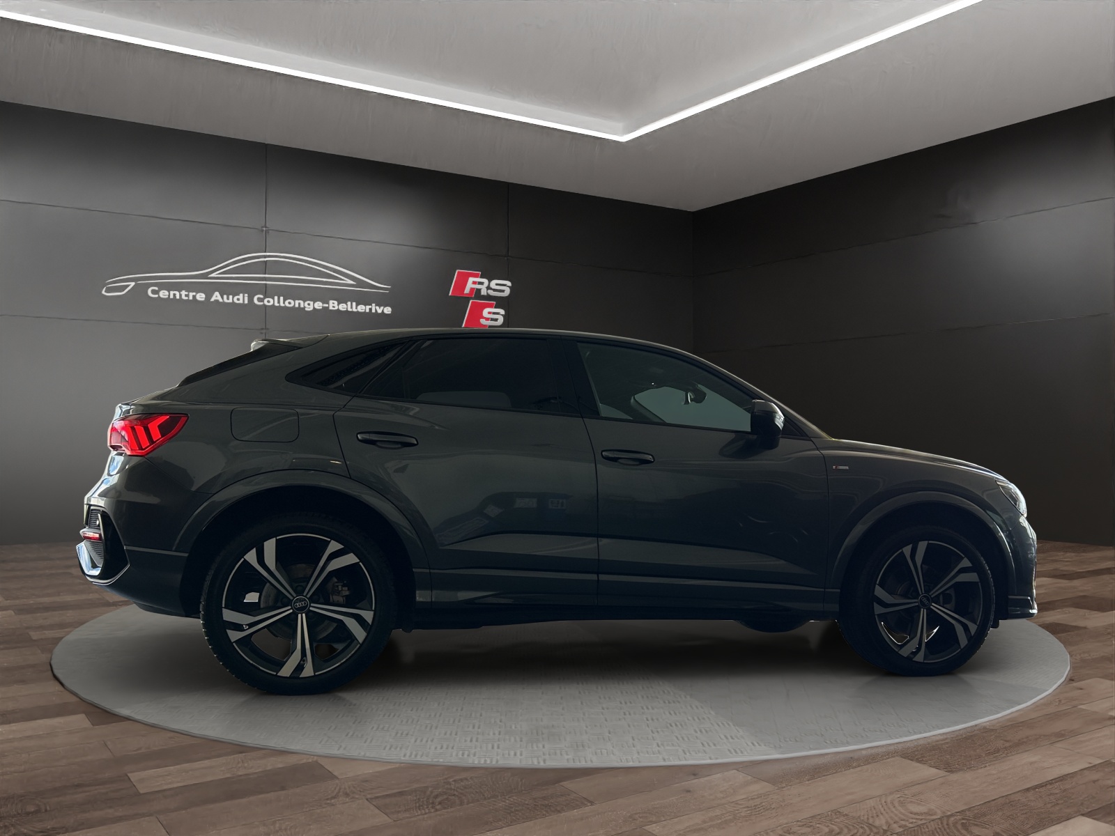 AUDI Q3 Sportback 45 TFSI e S line Attraction S-tronic-image-6
