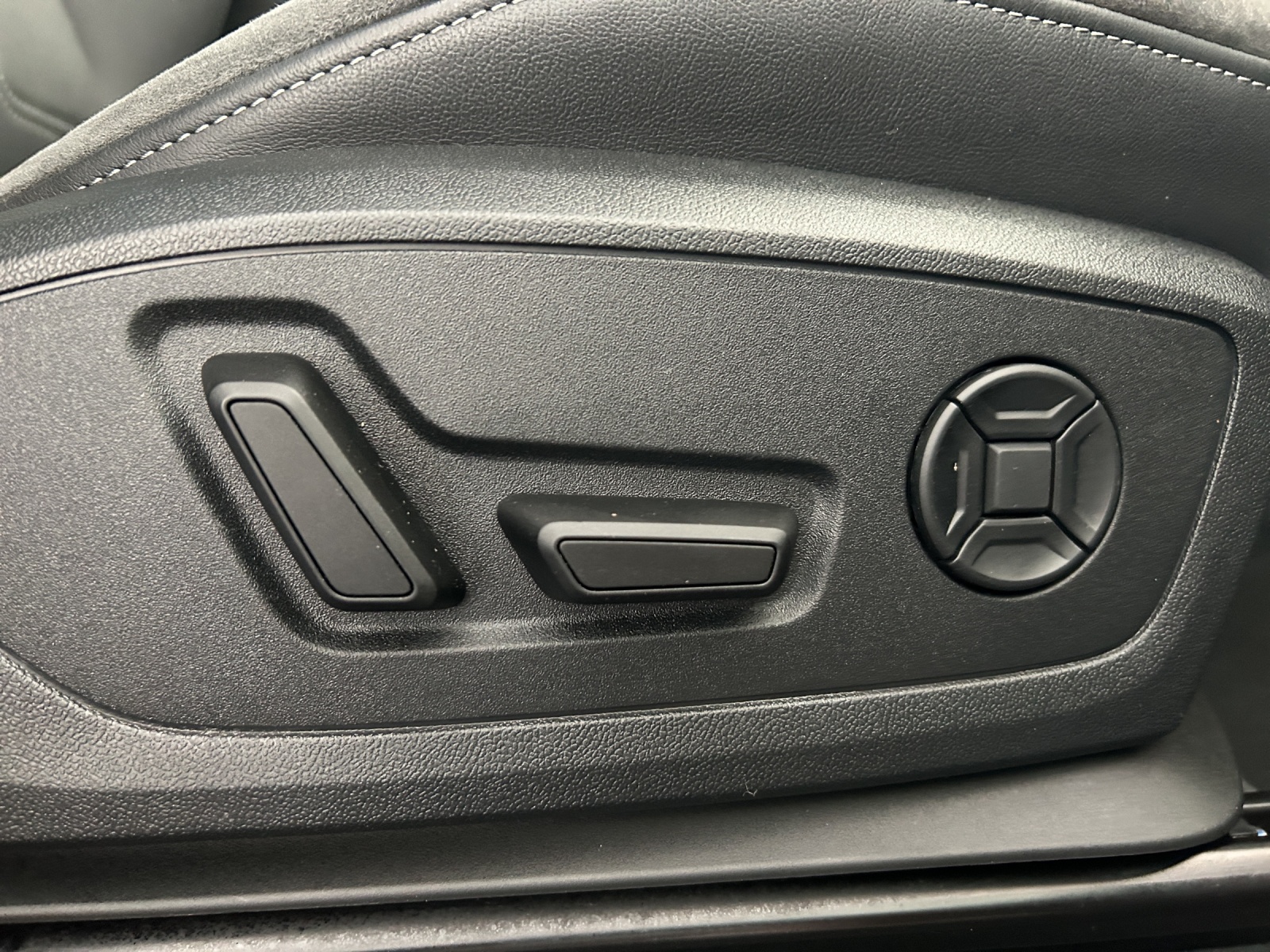 AUDI Q3 Sportback 45 TFSI e S line Attraction S-tronic-image-20