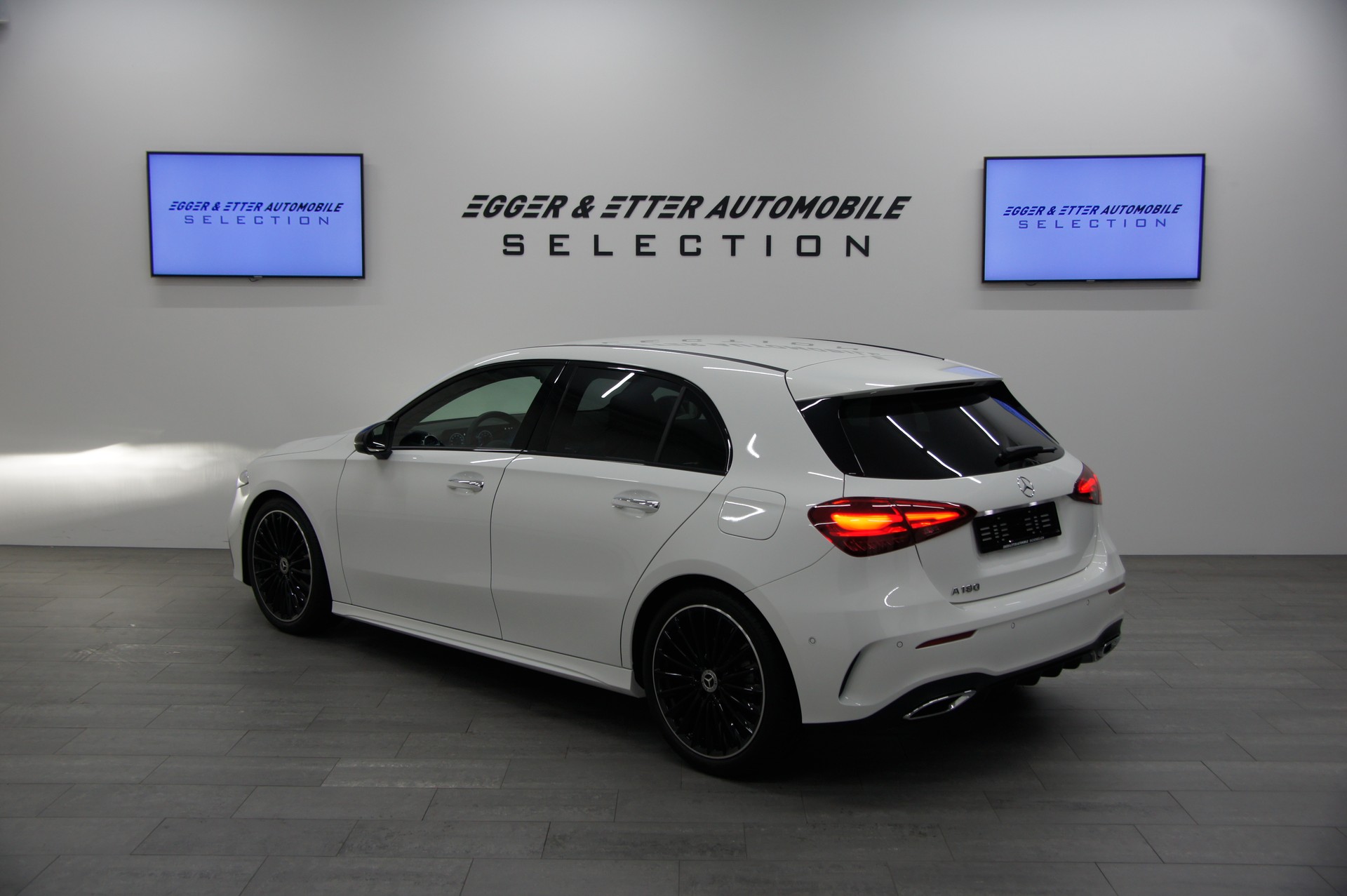 MERCEDES-BENZ A 180 Night Star 7G-DCT-image-6