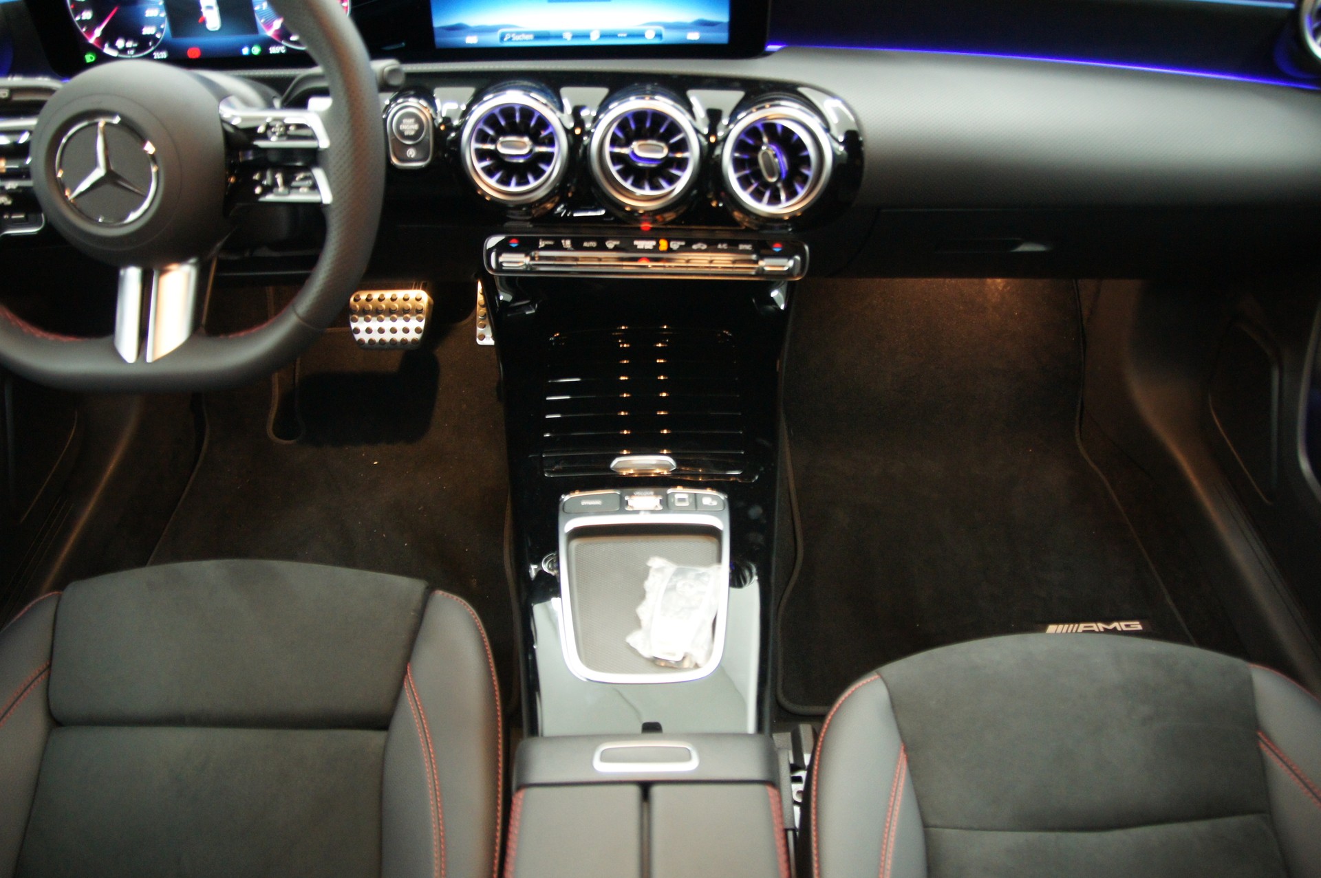 MERCEDES-BENZ A 180 Night Star 7G-DCT-image-11