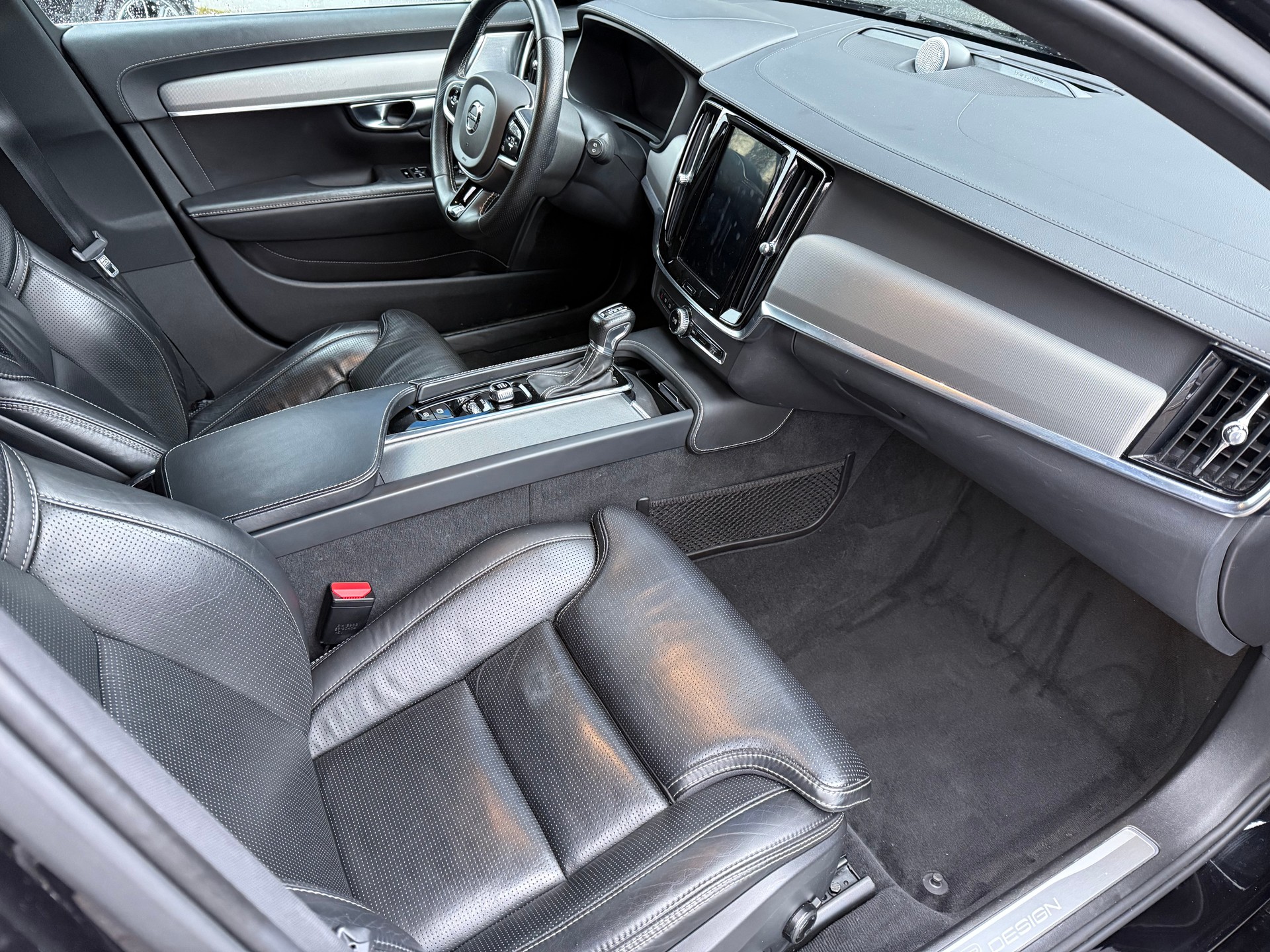 VOLVO V90 T6 AWD R-Design Geartronic-image-11