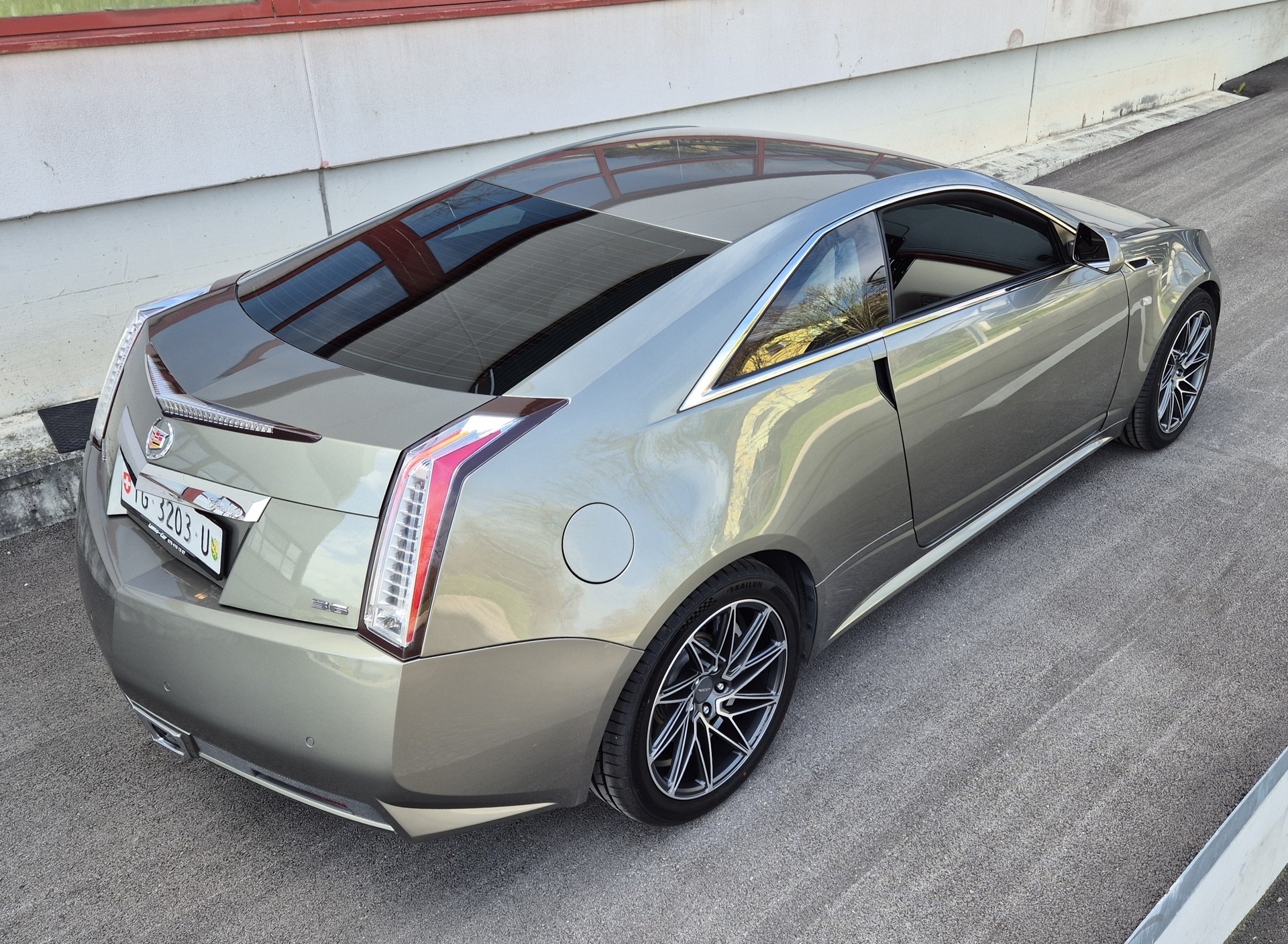 CADILLAC CTS Coupé 3.6 Sport Luxury / 311 PS und 374 Nm-image-12