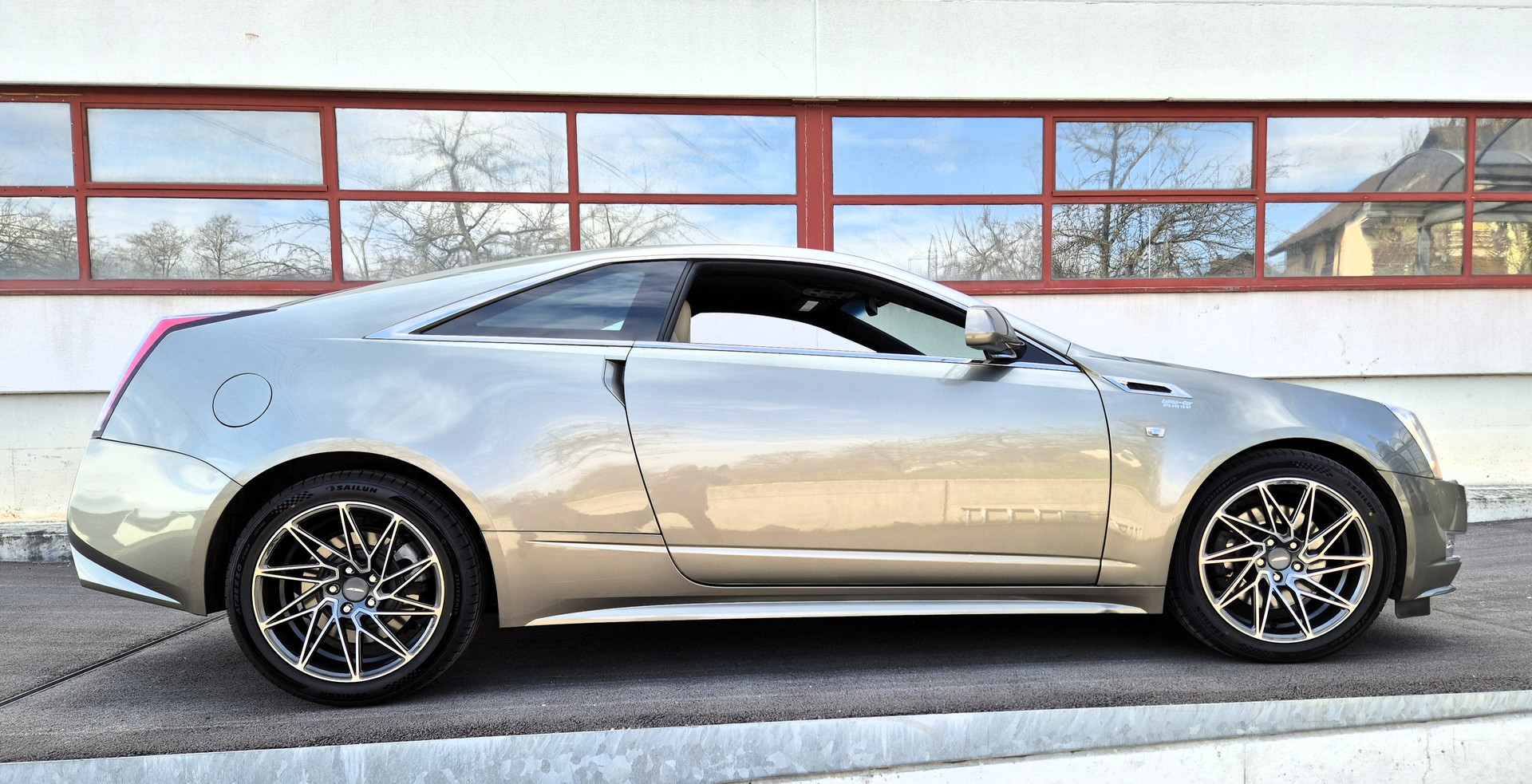 CADILLAC CTS Coupé 3.6 Sport Luxury / 311 PS und 374 Nm-image-4