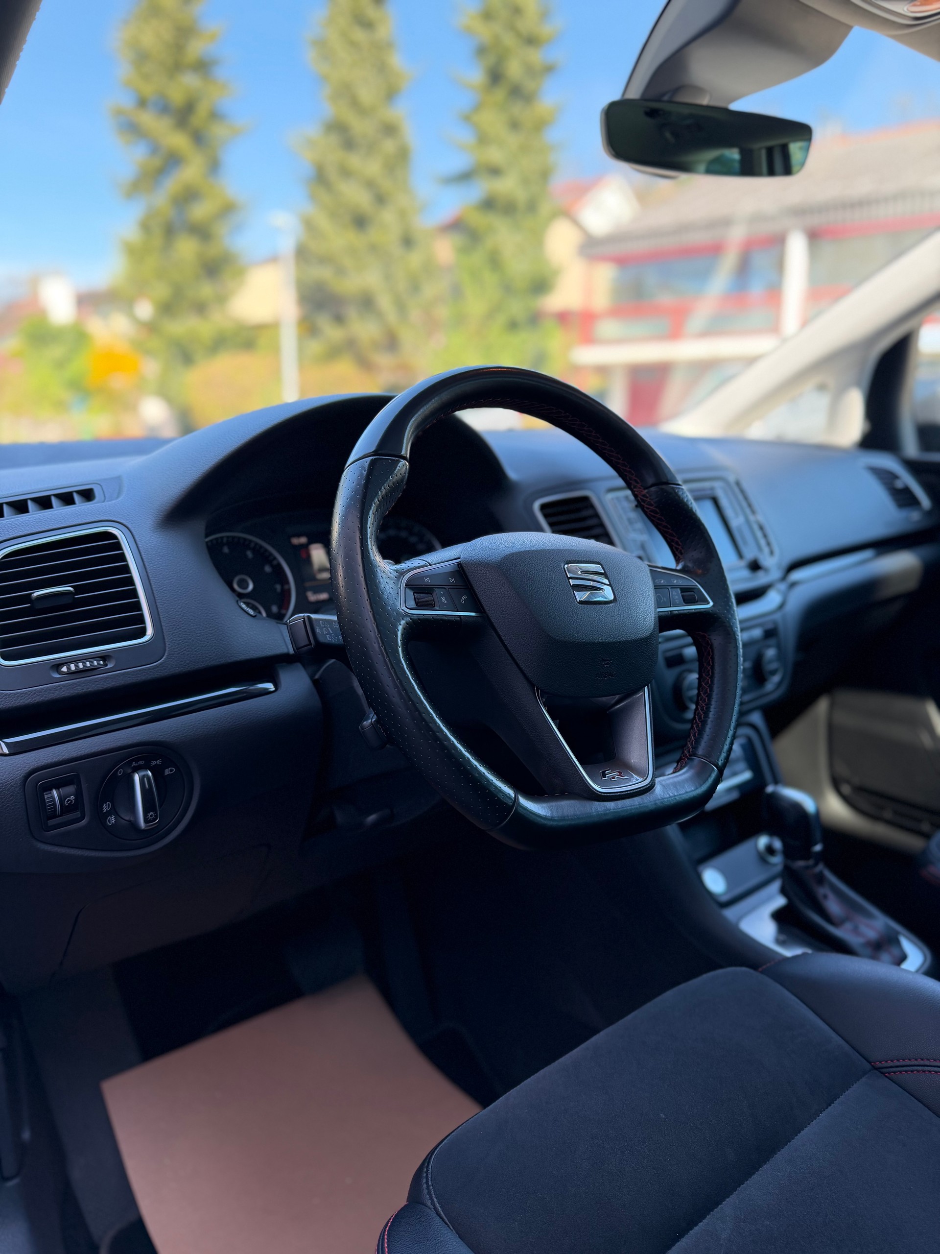 SEAT Alhambra 2.0 TSI FR Line DSG-image-6