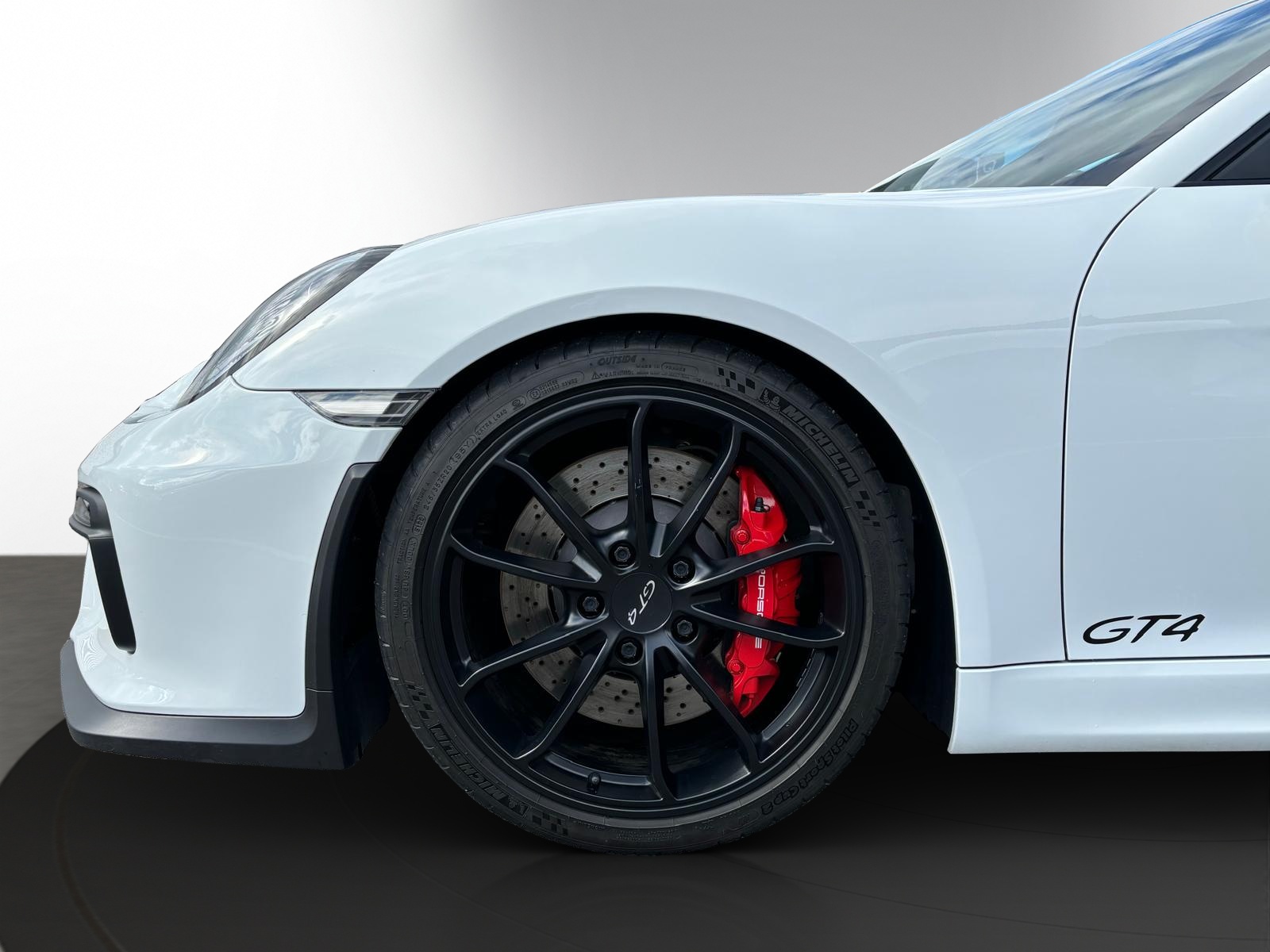 Image PORSCHE 718-BOXSTER-CAYMAN Cayman GT4