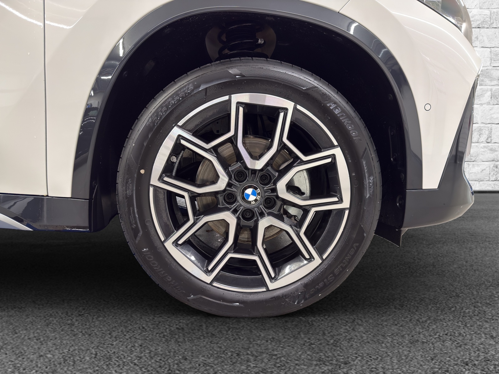 BMW X1 xDrive 20d 48V xLine-image-11