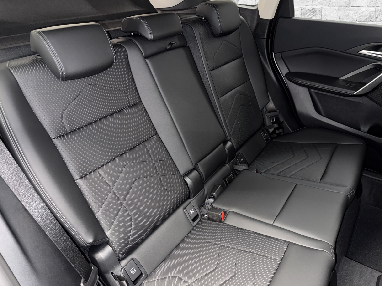 BMW X1 xDrive 20d 48V xLine-image-18