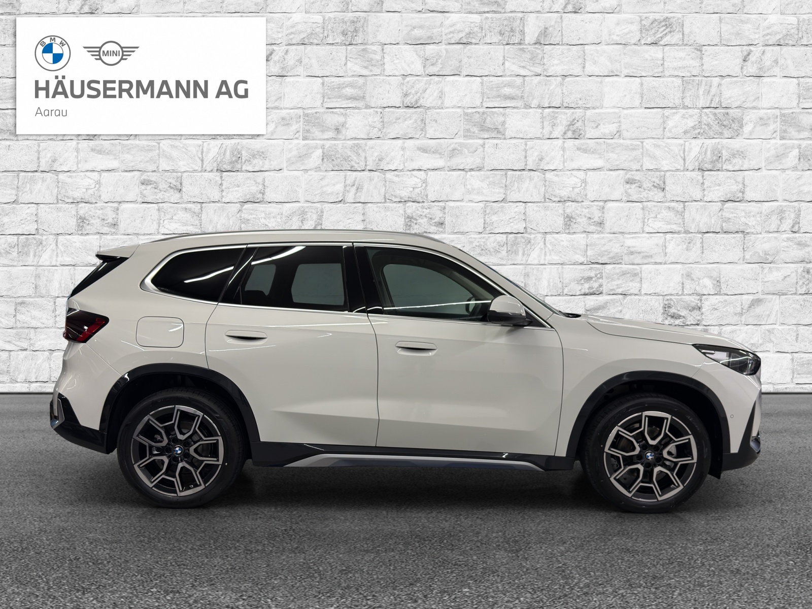 BMW X1 xDrive 20d 48V xLine-image-3