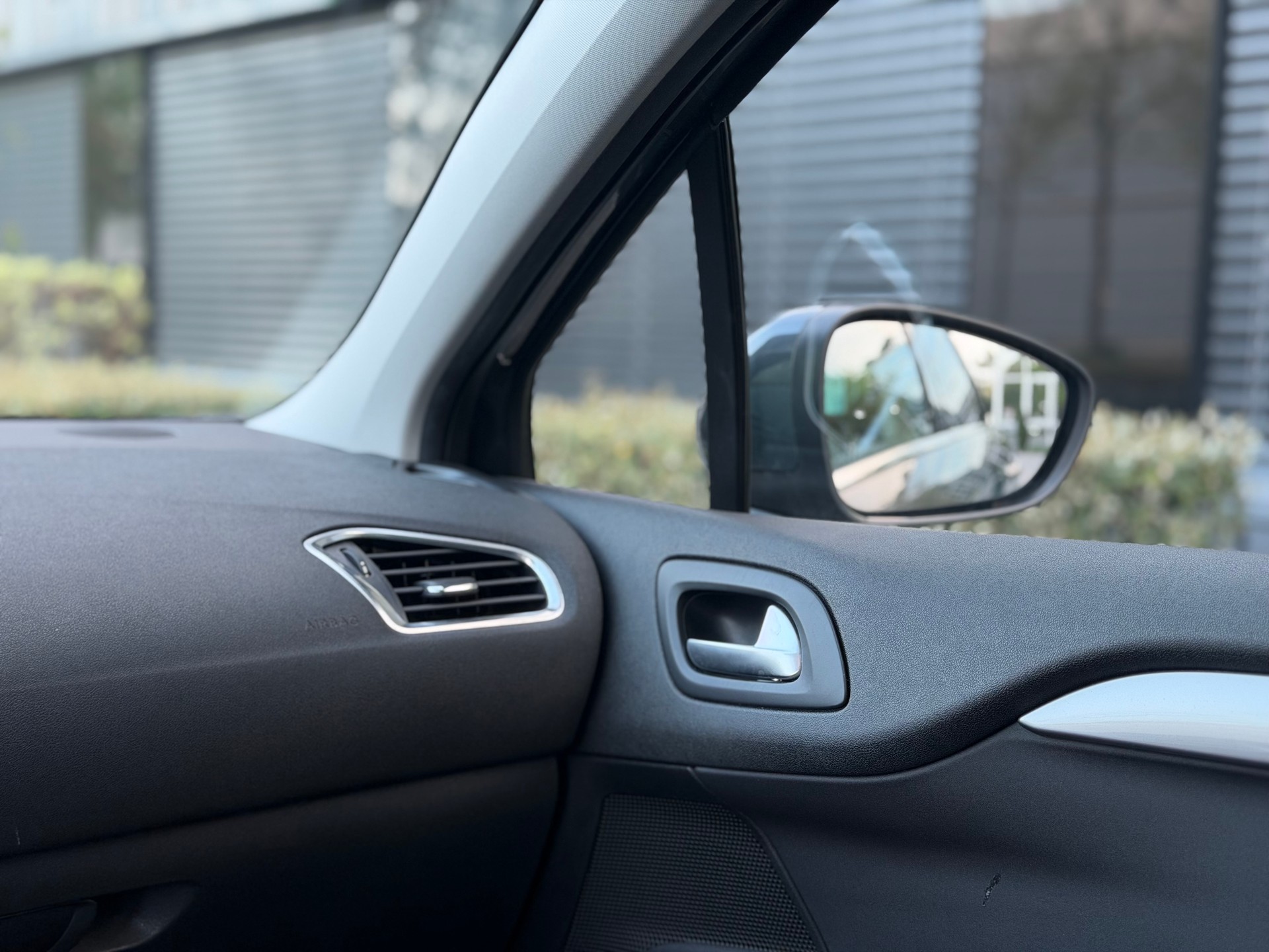 CITROEN C4 Berline 1.6 THP Exclusive EGS6-image-10