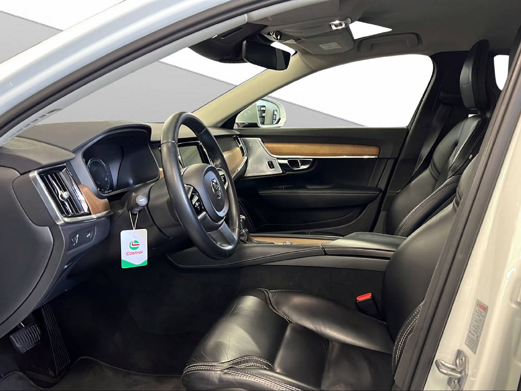 VOLVO V90 2.0 D5 Inscription AWD-image-9