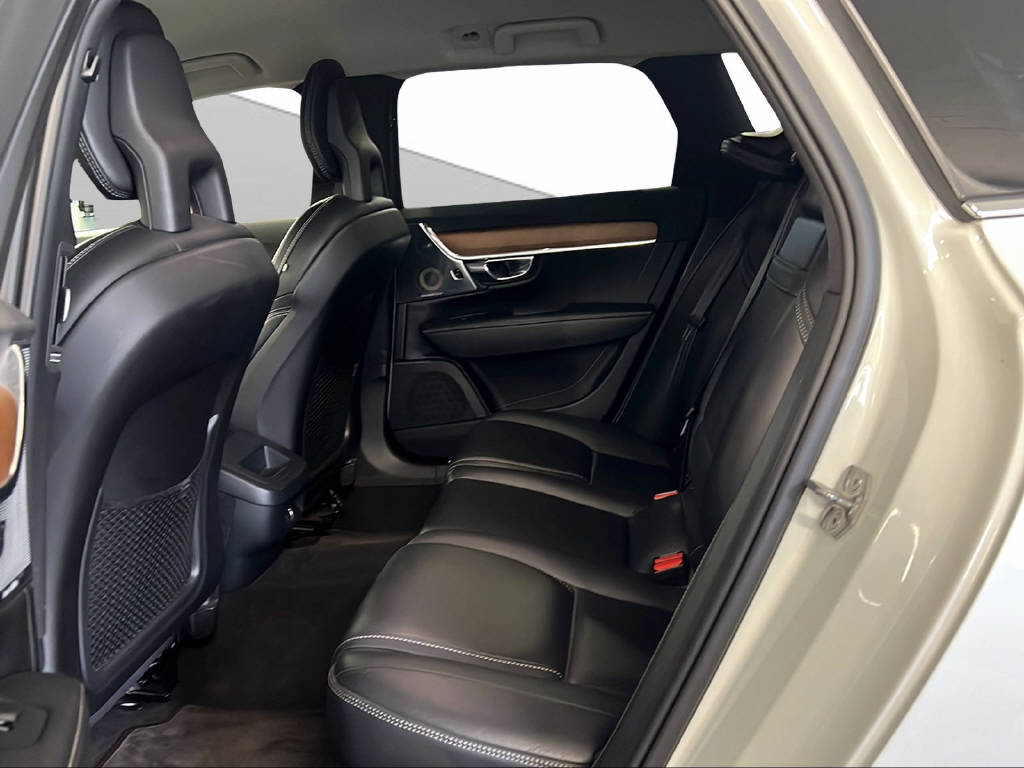 VOLVO V90 2.0 D5 Inscription AWD-image-11