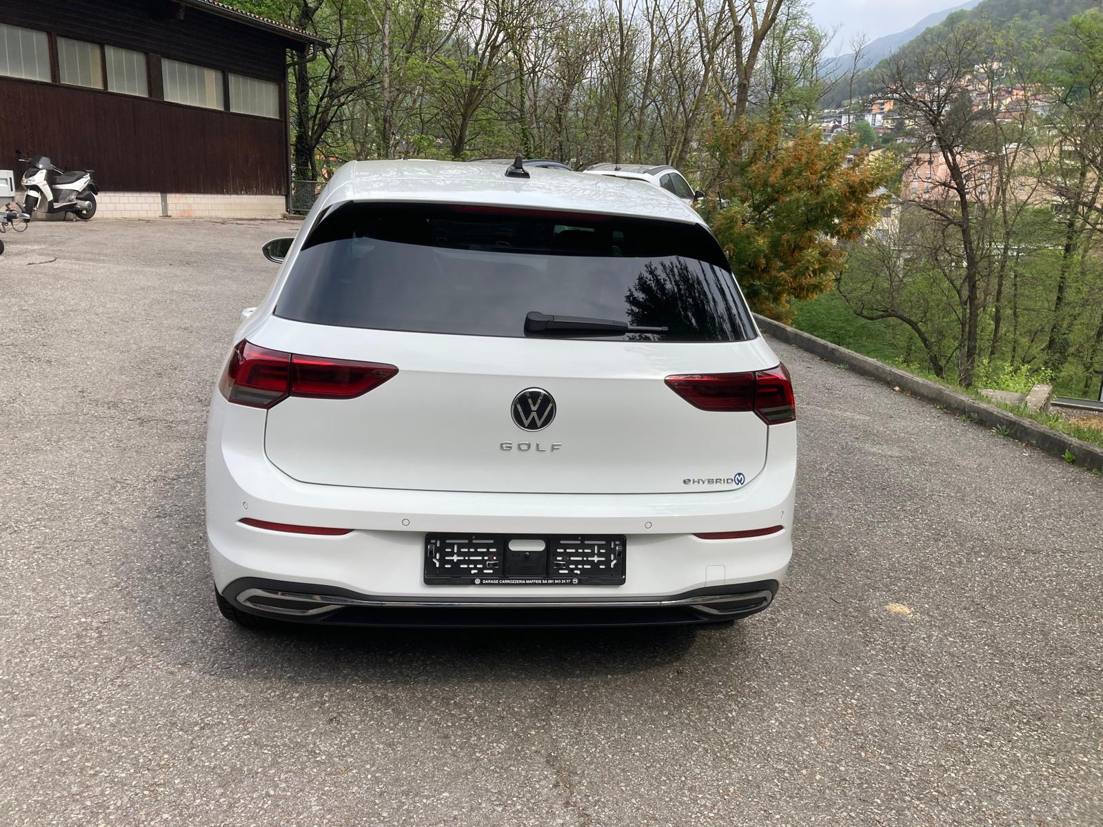 VW Golf 1.4 TSI PHEV Selection-image-5