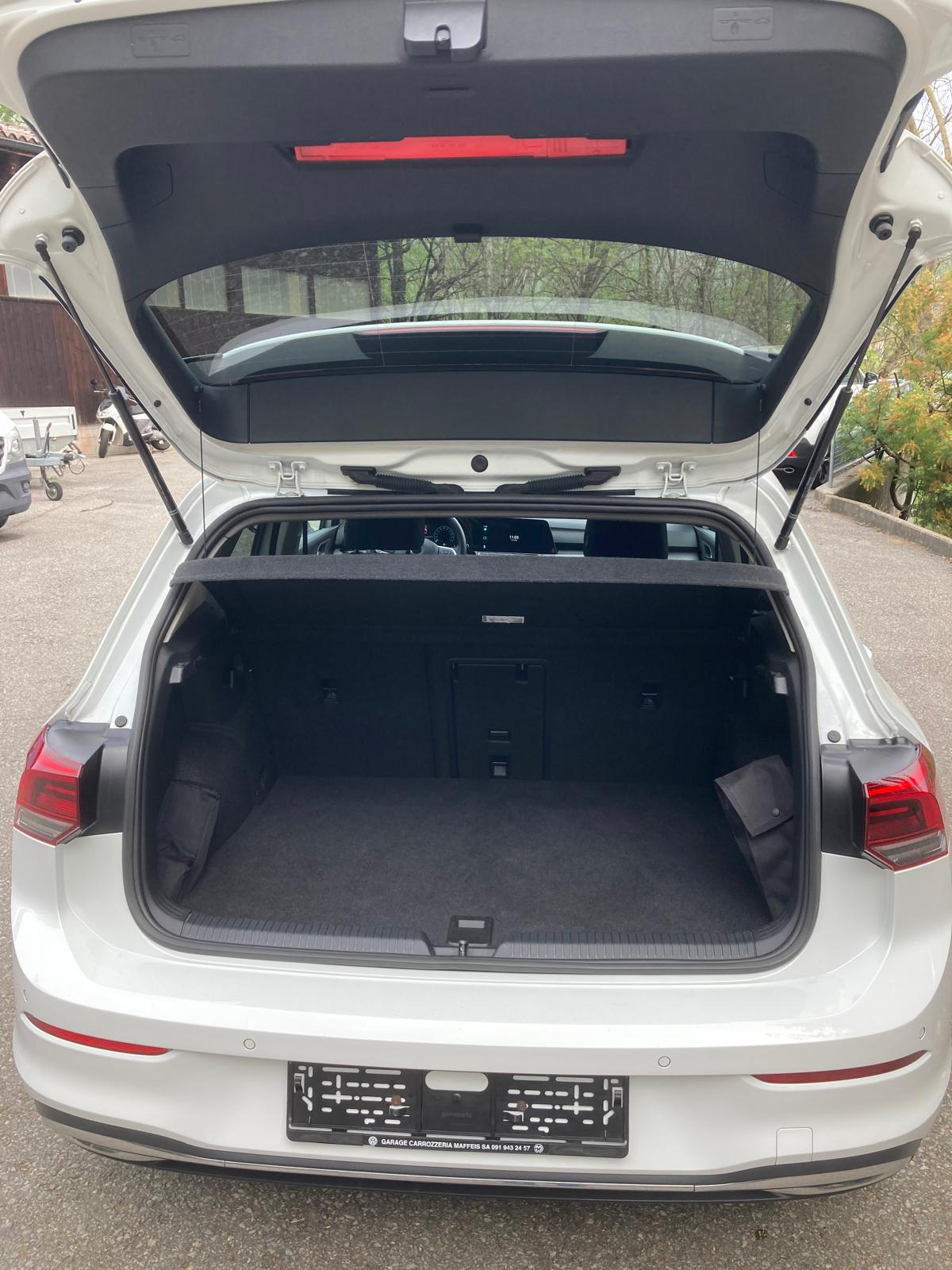 VW Golf 1.4 TSI PHEV Selection-image-9