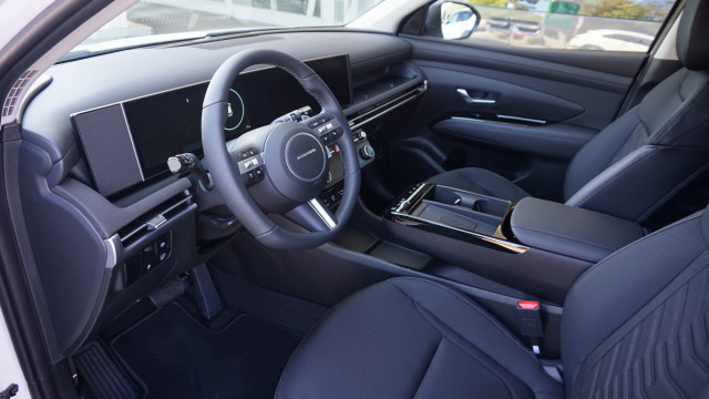 HYUNDAI Tucson 1.6 HEV Amplia 4WD-image-9