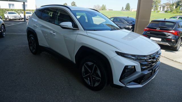 HYUNDAI Tucson 1.6 HEV Amplia 4WD-image-4