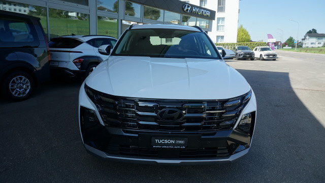 HYUNDAI Tucson 1.6 HEV Amplia 4WD-image-1
