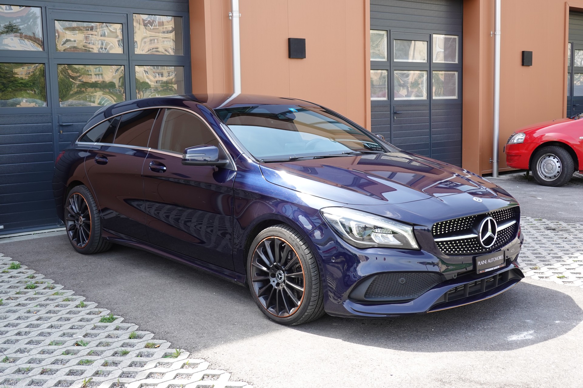 MERCEDES-BENZ CLA 220 "Tempomat * Hayon Electrique * GPS * Aide à la conduite" Pack AMG line * Capteur Parking avant et arrière *-image-2