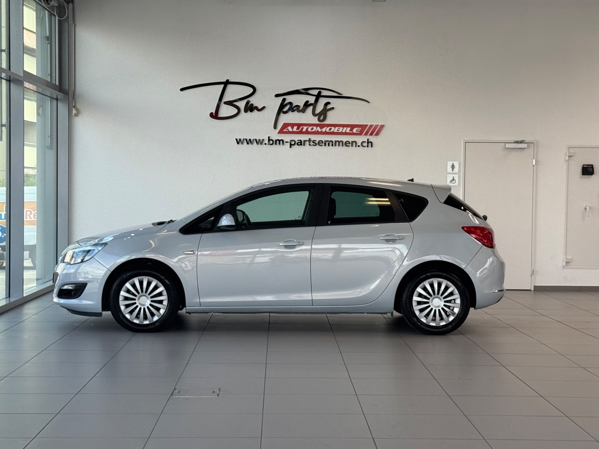 OPEL Astra 1.4 Turbo Edition-image-2